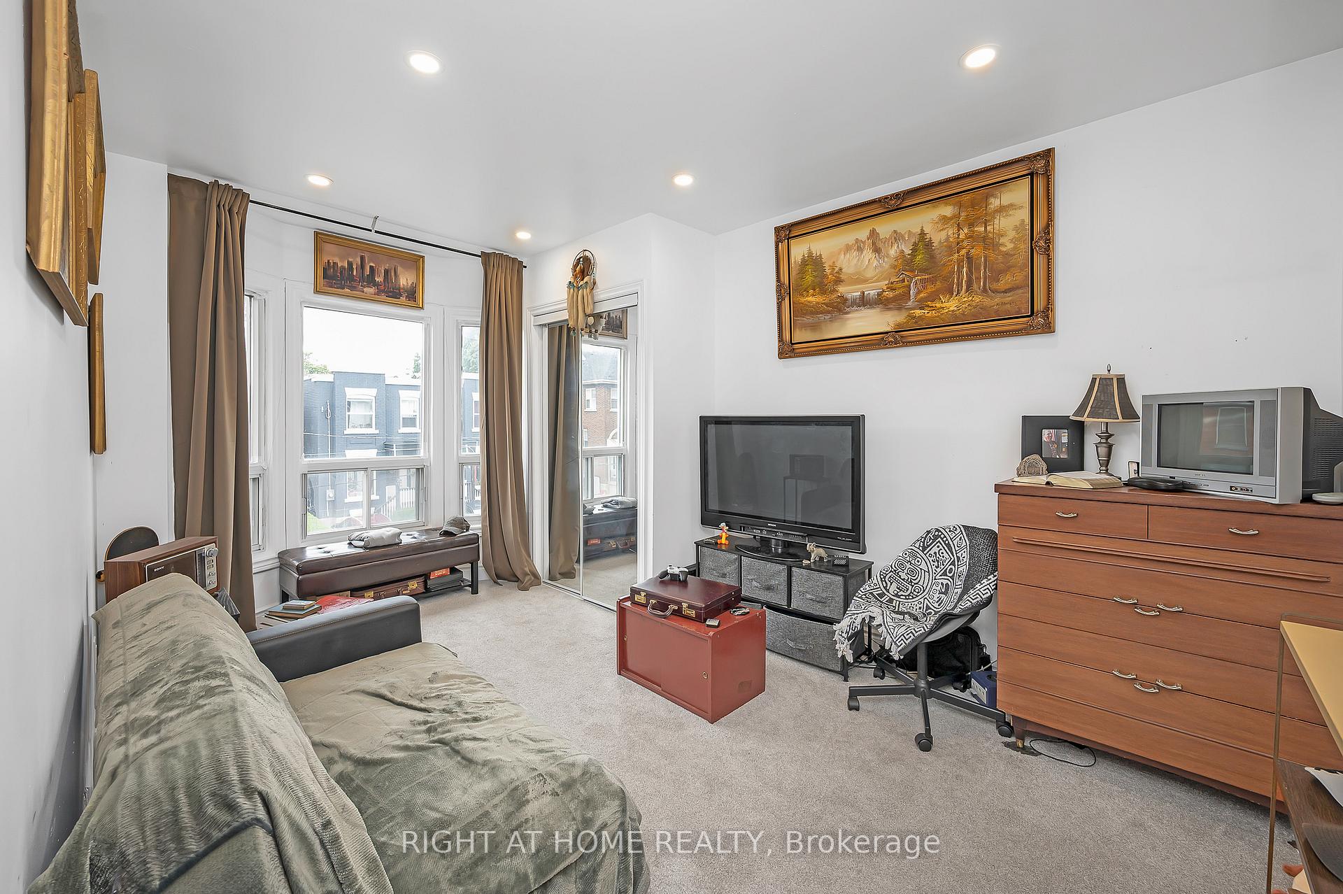 Photo 18 of 18 Huntley Street, Hamilton, Gibson — HOMEH