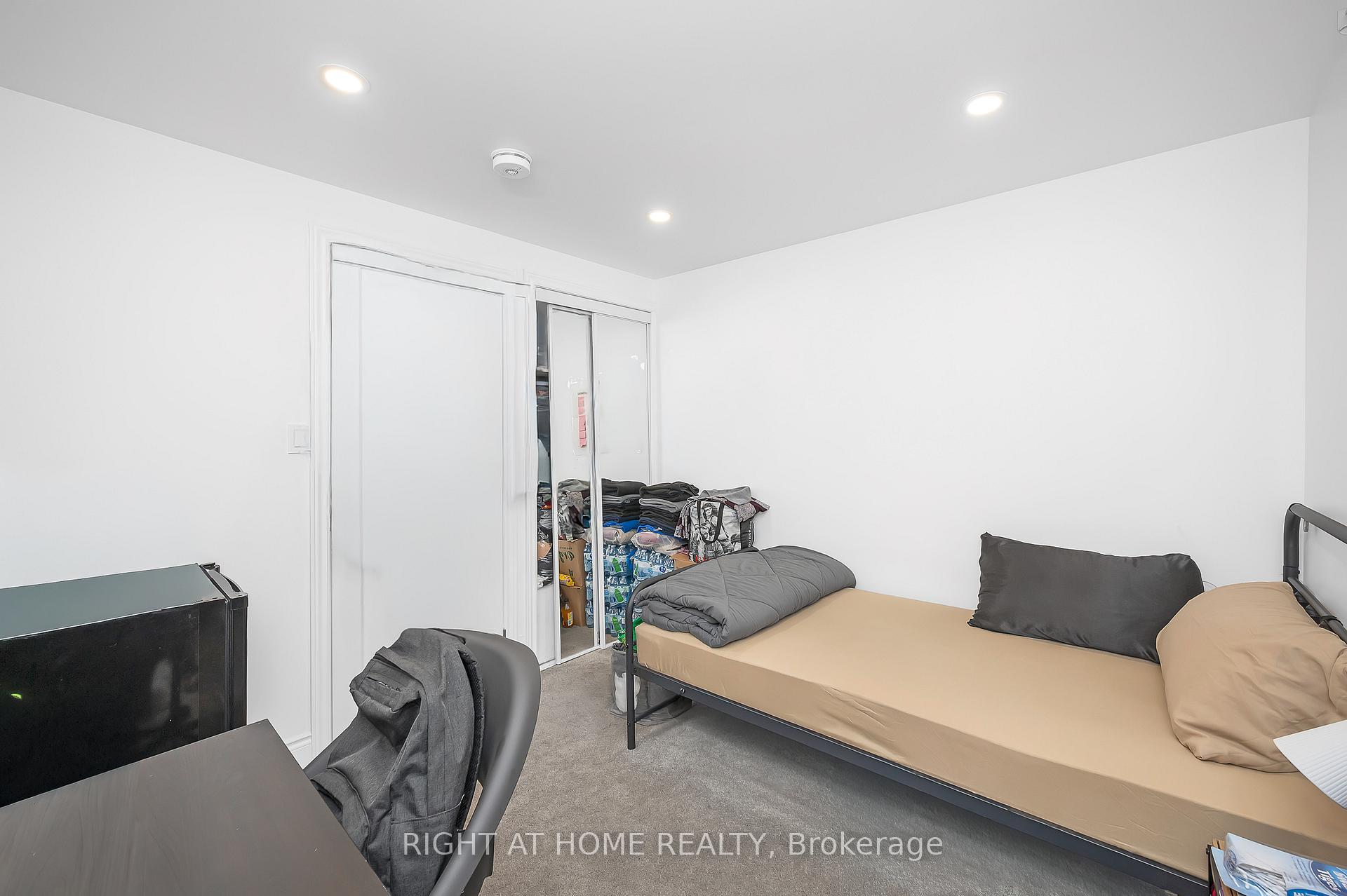 Photo 23 of 18 Huntley Street, Hamilton, Gibson — HOMEH