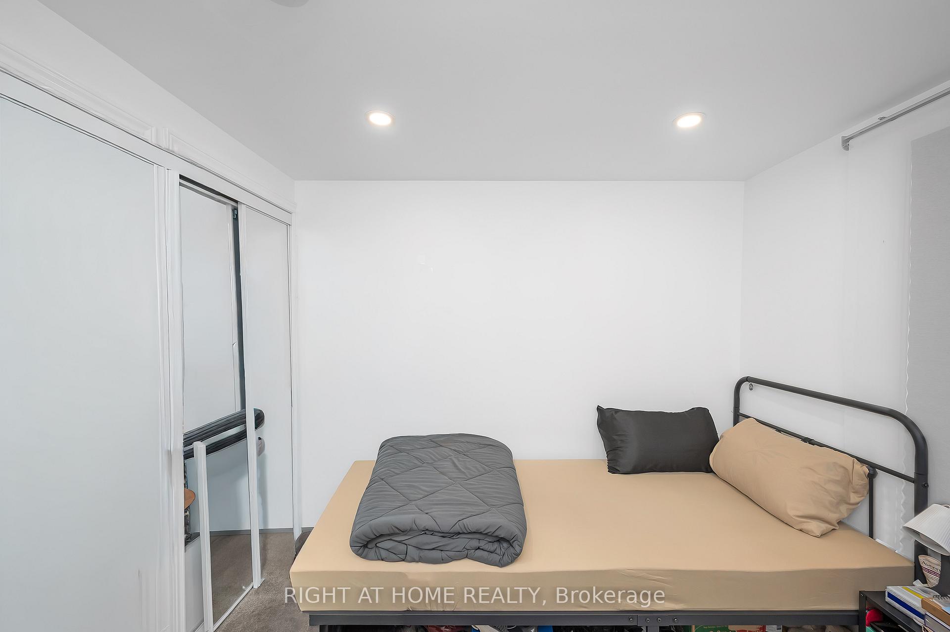 Photo 24 of 18 Huntley Street, Hamilton, Gibson — HOMEH