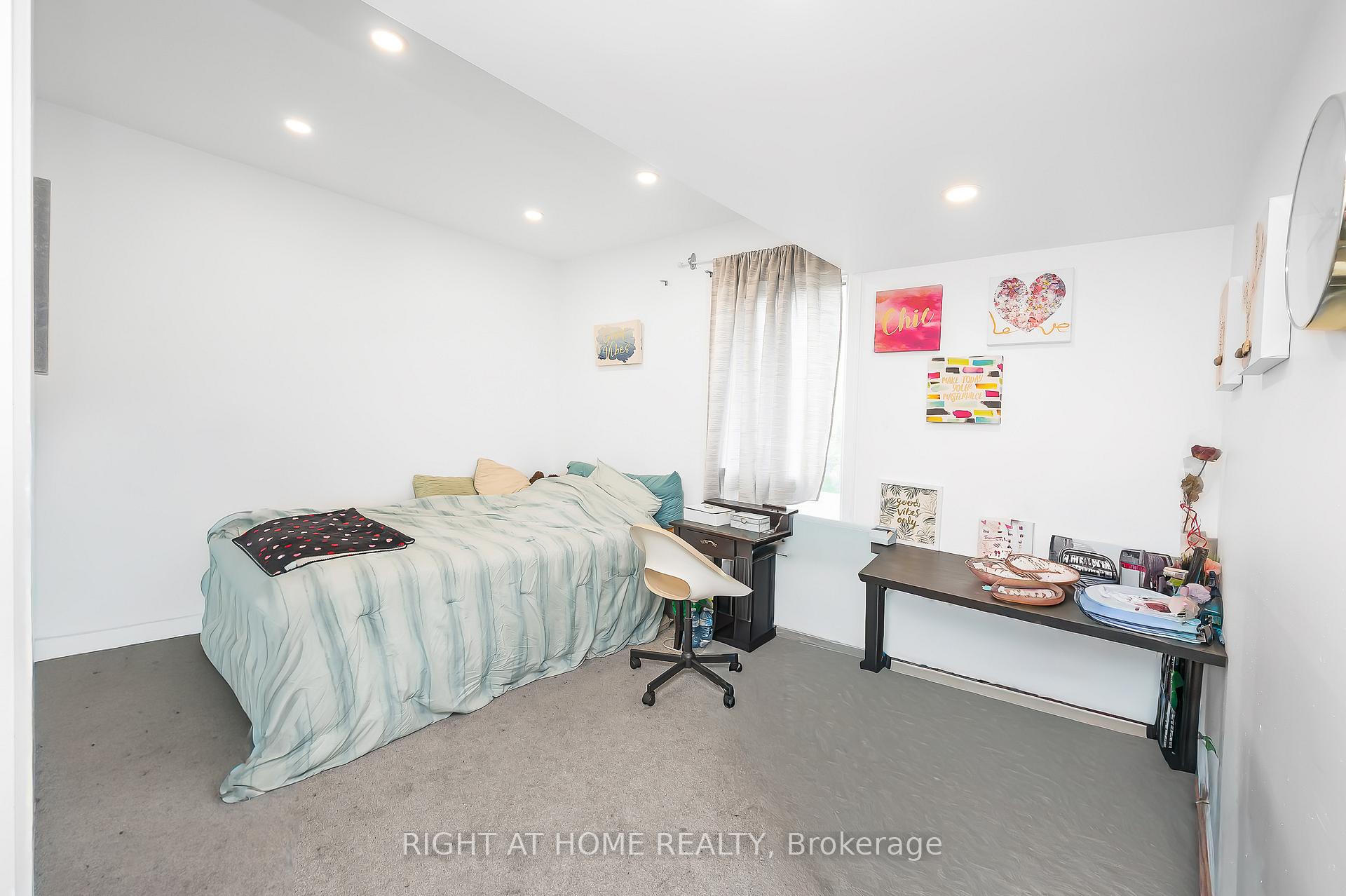 Photo 25 of 18 Huntley Street, Hamilton, Gibson — HOMEH