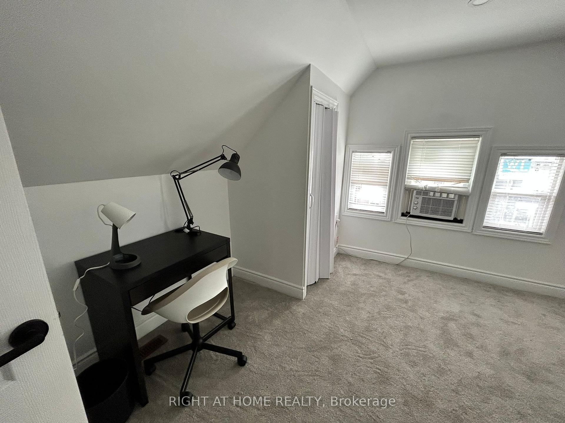 Photo 32 of 18 Huntley Street, Hamilton, Gibson — HOMEH