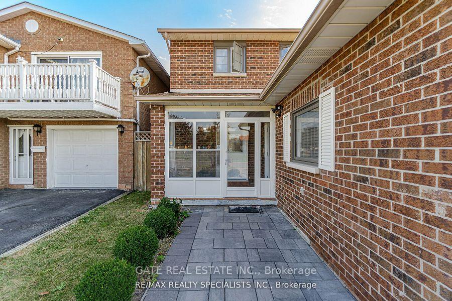 Photo 3 of 32 Panda Lane, Brampton, Northgate — HOMEH