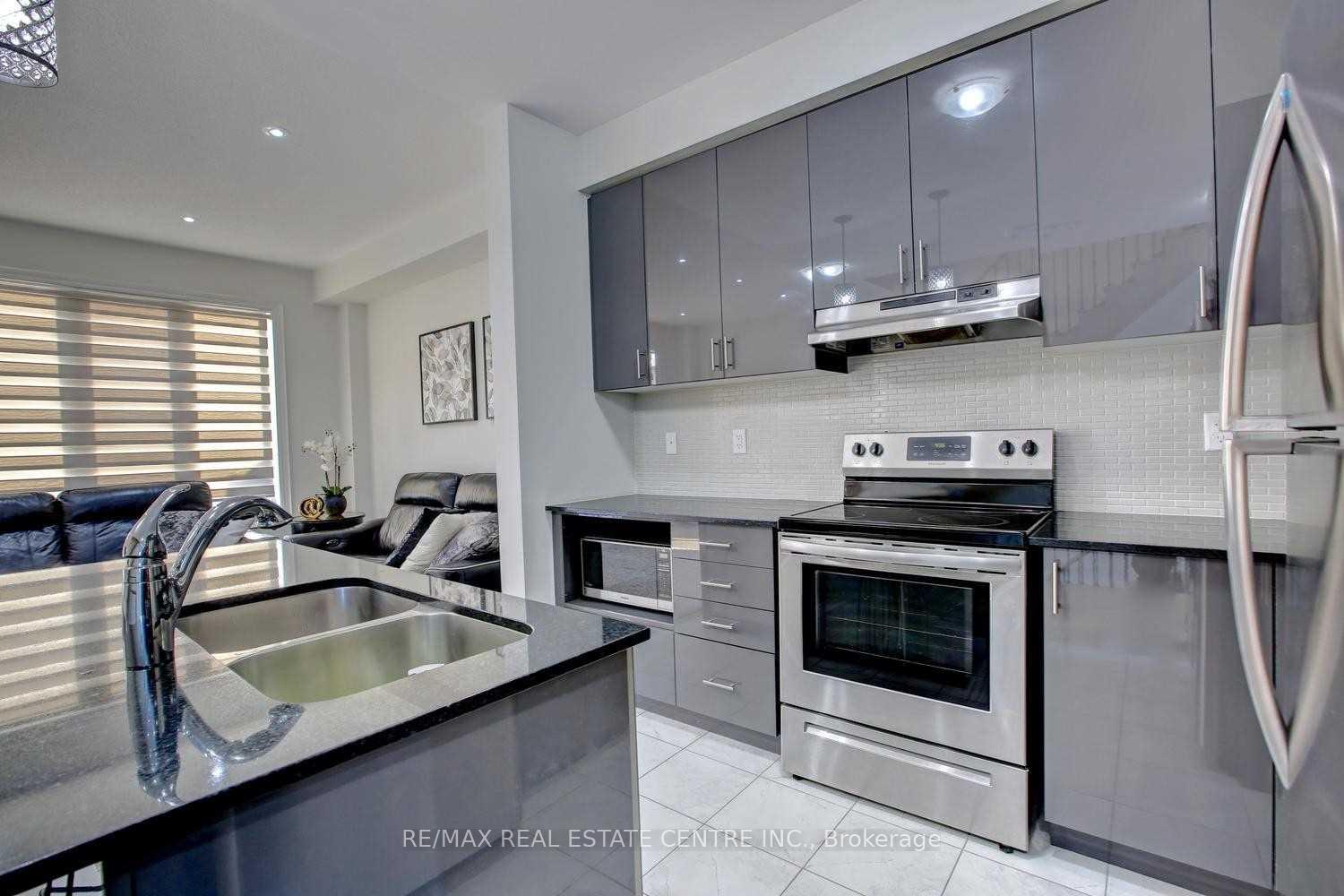 Photo 10 of 396 Rivermont Road, Brampton, Bram West — HOMEH