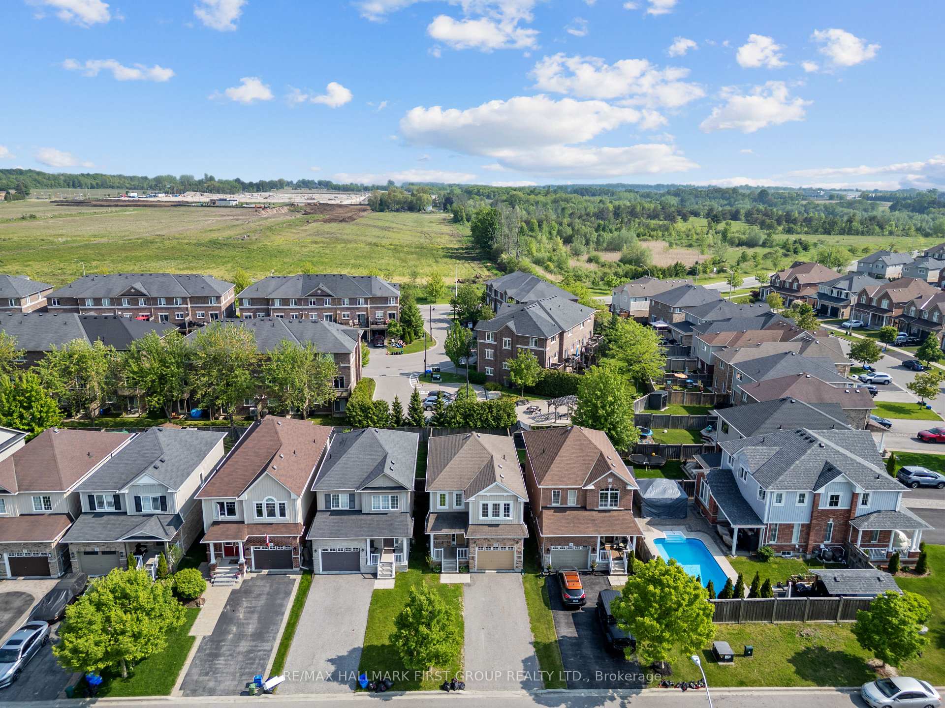 Photo 6 of 59 William Ingles Drive, Clarington, Courtice — HOMEH