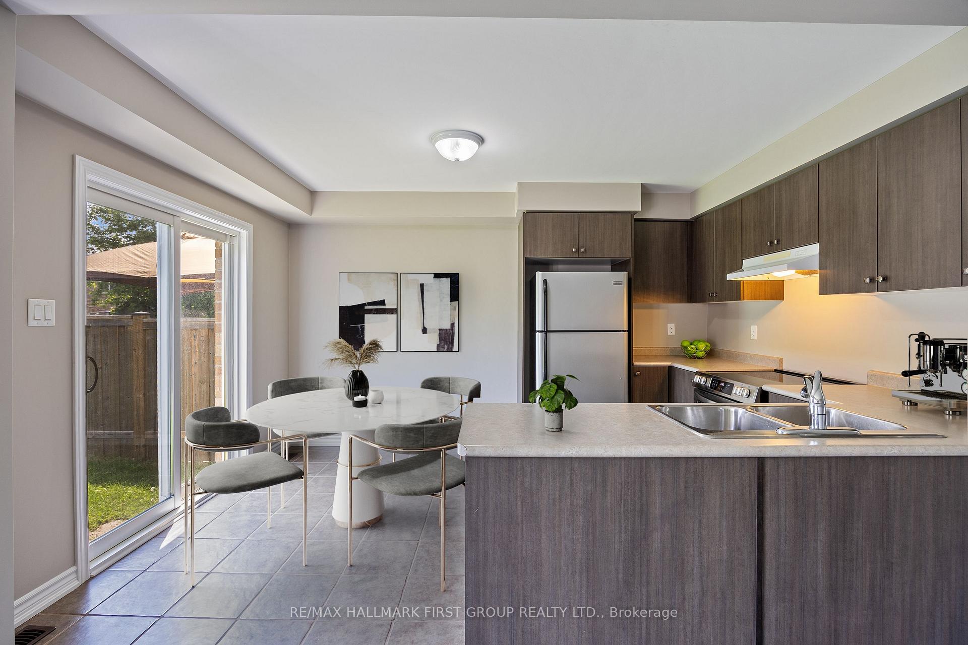 Photo 15 of 59 William Ingles Drive, Clarington, Courtice — HOMEH