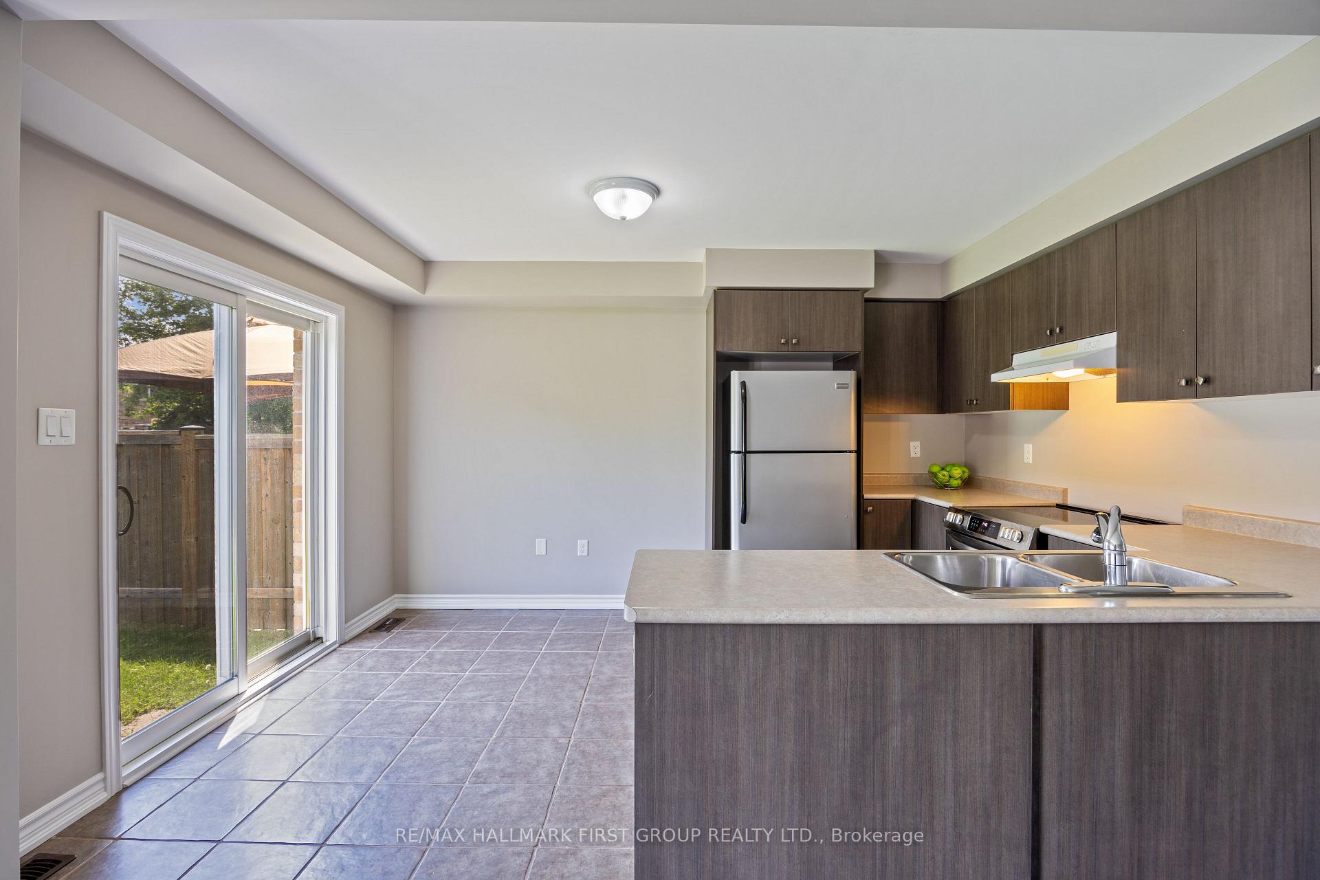 Photo 16 of 59 William Ingles Drive, Clarington, Courtice — HOMEH