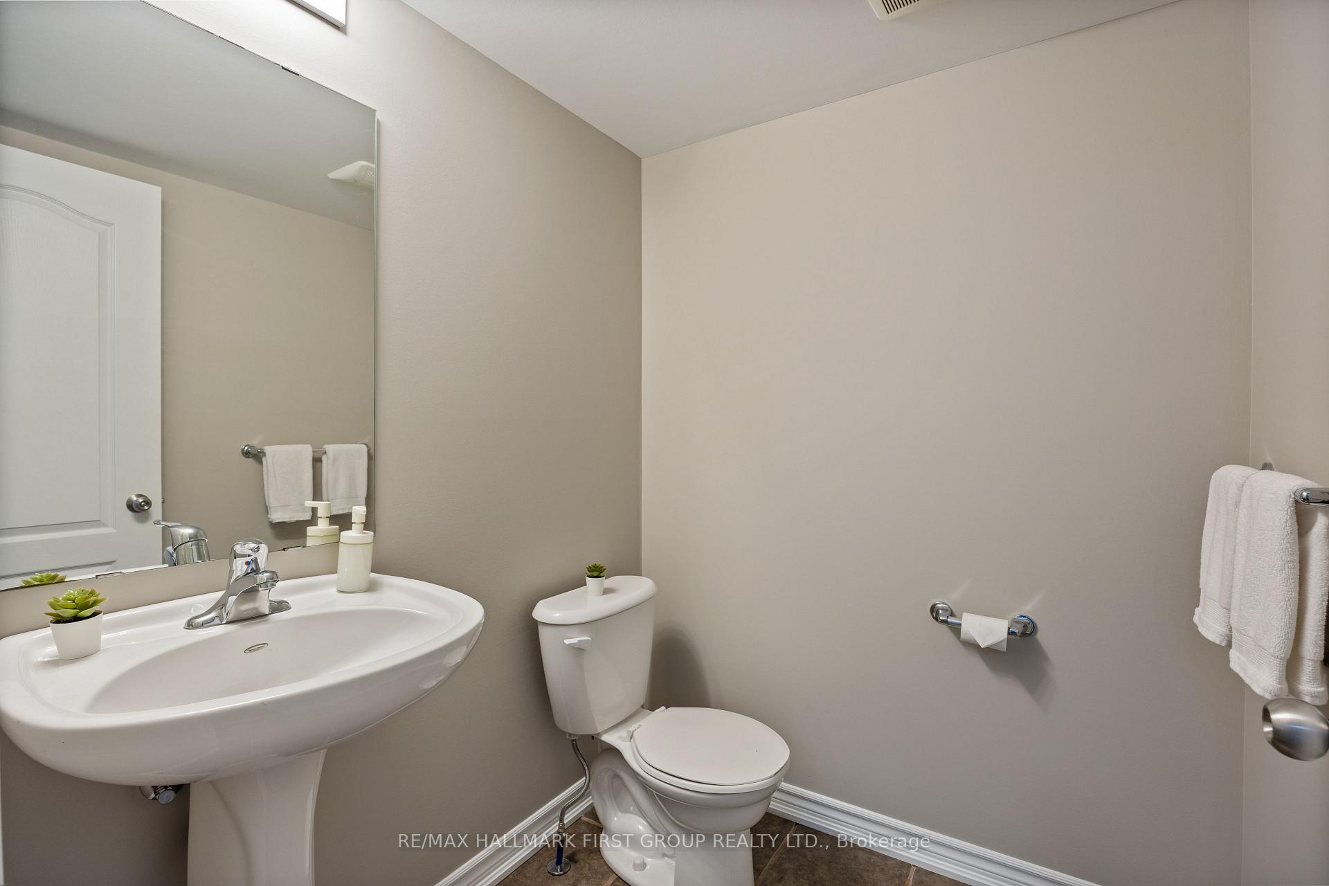Photo 19 of 59 William Ingles Drive, Clarington, Courtice — HOMEH
