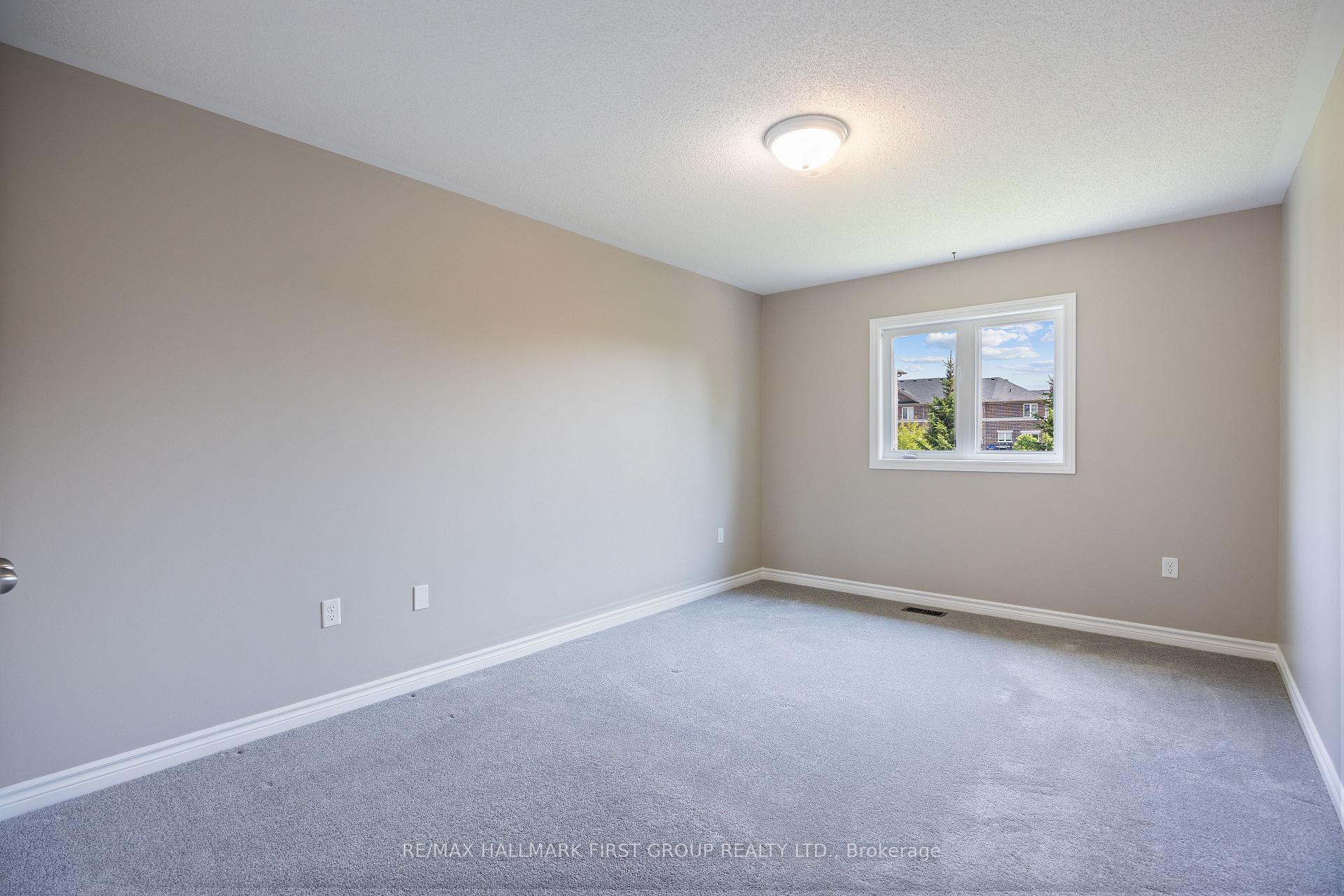 Photo 31 of 59 William Ingles Drive, Clarington, Courtice — HOMEH