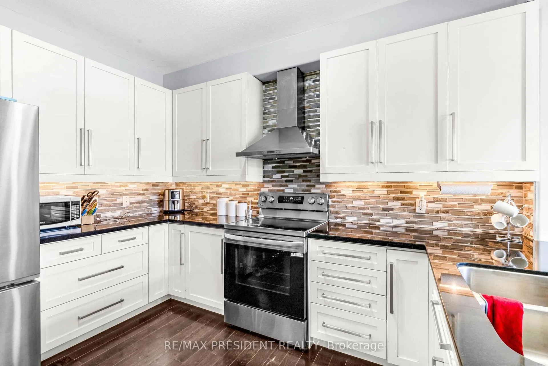 Photo 18 of 199 Tanglewood Drive, Hamilton, Binbrook — HOMEH