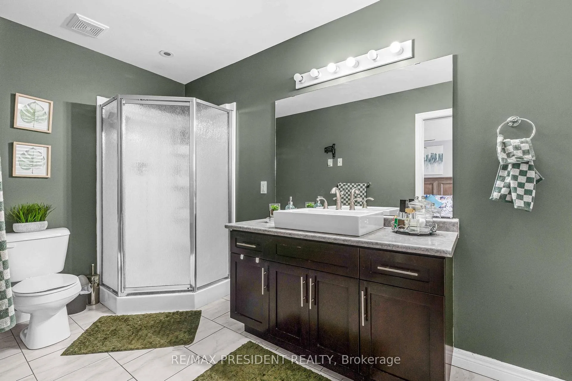 Photo 22 of 199 Tanglewood Drive, Hamilton, Binbrook — HOMEH