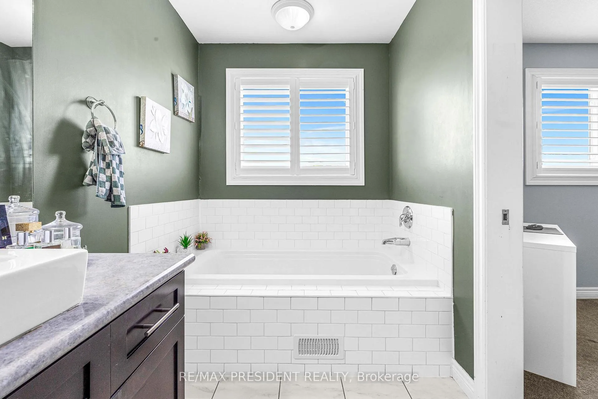 Photo 23 of 199 Tanglewood Drive, Hamilton, Binbrook — HOMEH