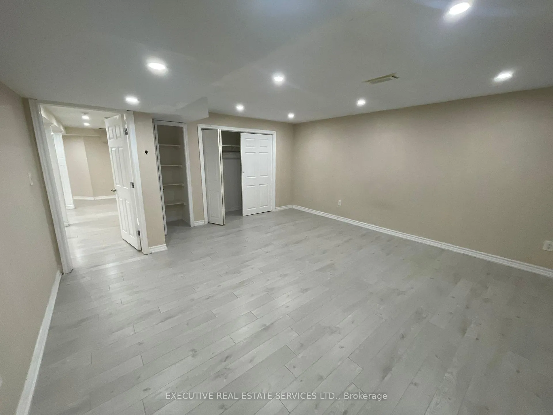 Photo 3 of 96 Yardley Crescent, Brampton, Credit Valley — HOMEH