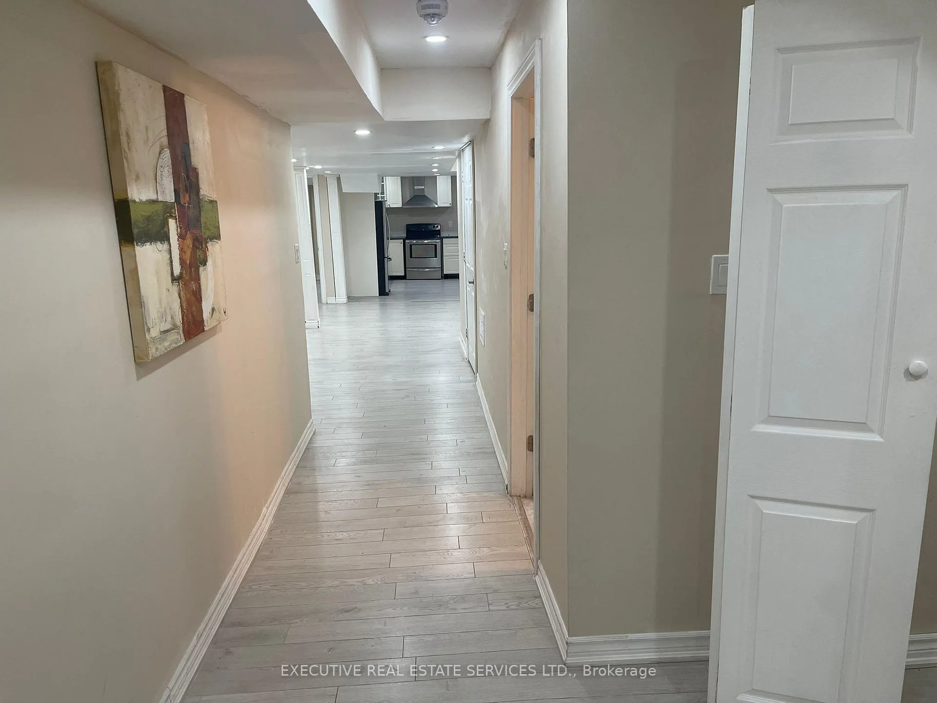 Photo 4 of 96 Yardley Crescent, Brampton, Credit Valley — HOMEH
