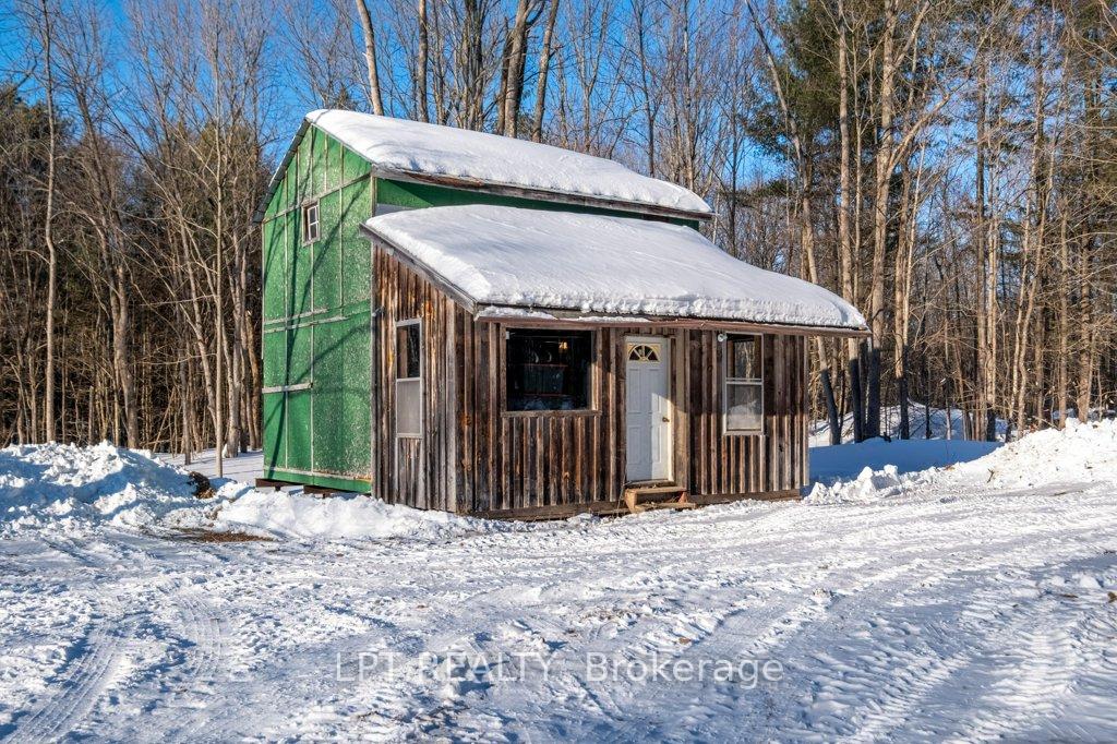 Photo 4 of 1616 Forty Foot Road, Frontenac, Frontenac Centre — HOMEH