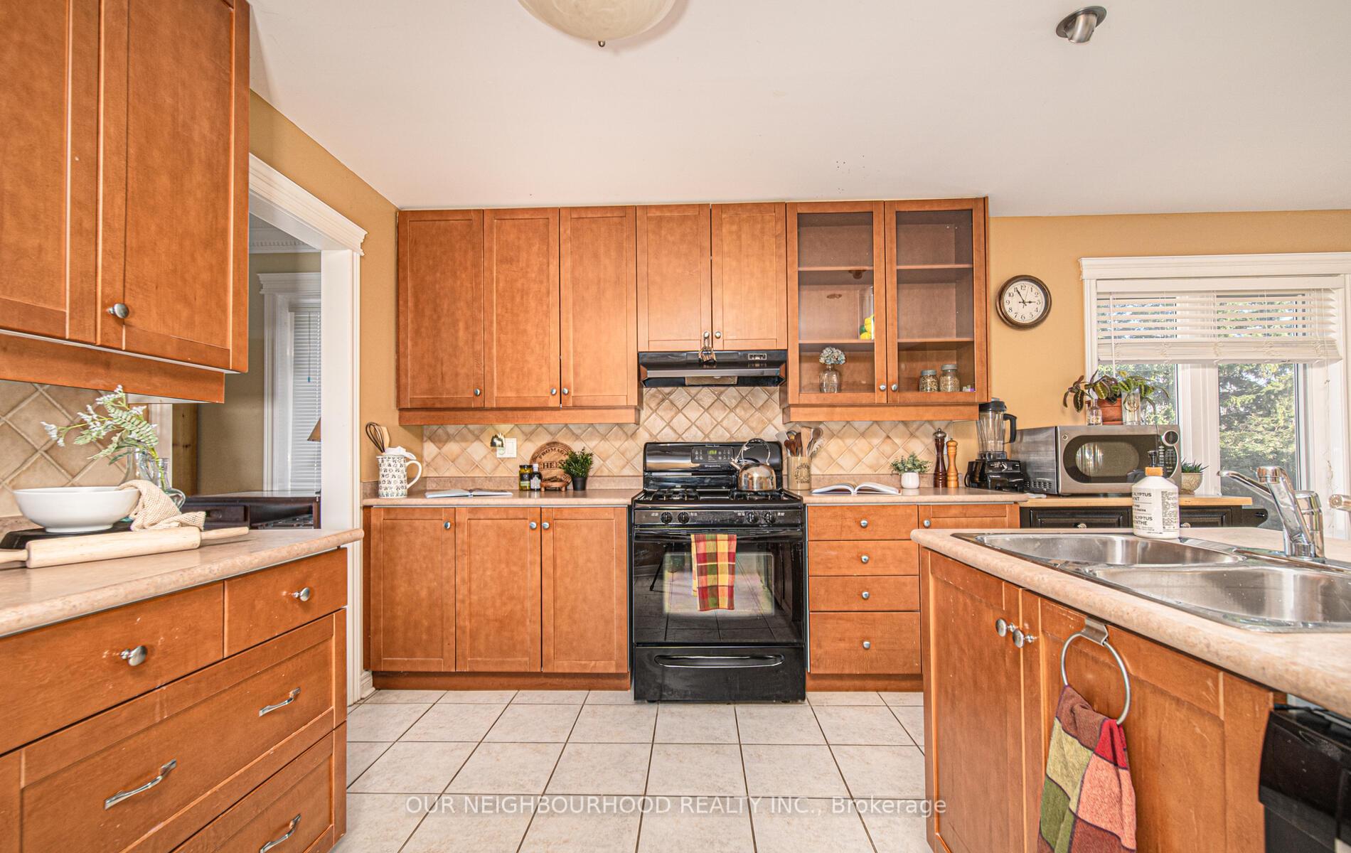Photo 11 of 1527 Nash Road, Clarington, Courtice — HOMEH