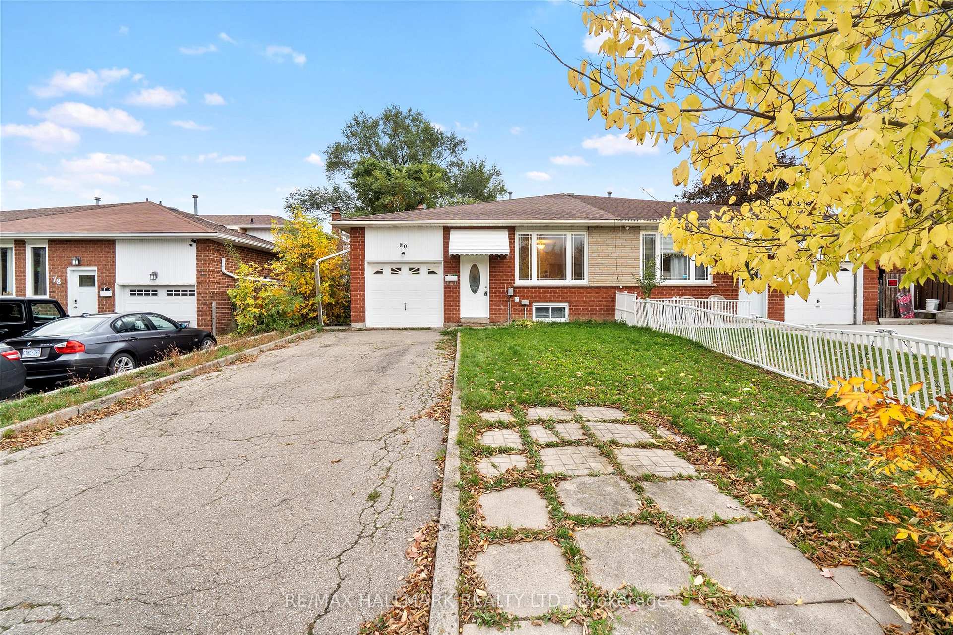 Photo 2 of Unit Upper, 80 Madison Street, Brampton, Central Park — HOMEH
