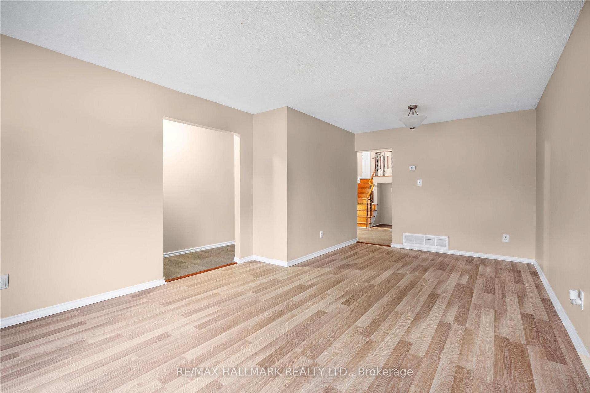 Photo 7 of Unit Upper, 80 Madison Street, Brampton, Central Park — HOMEH