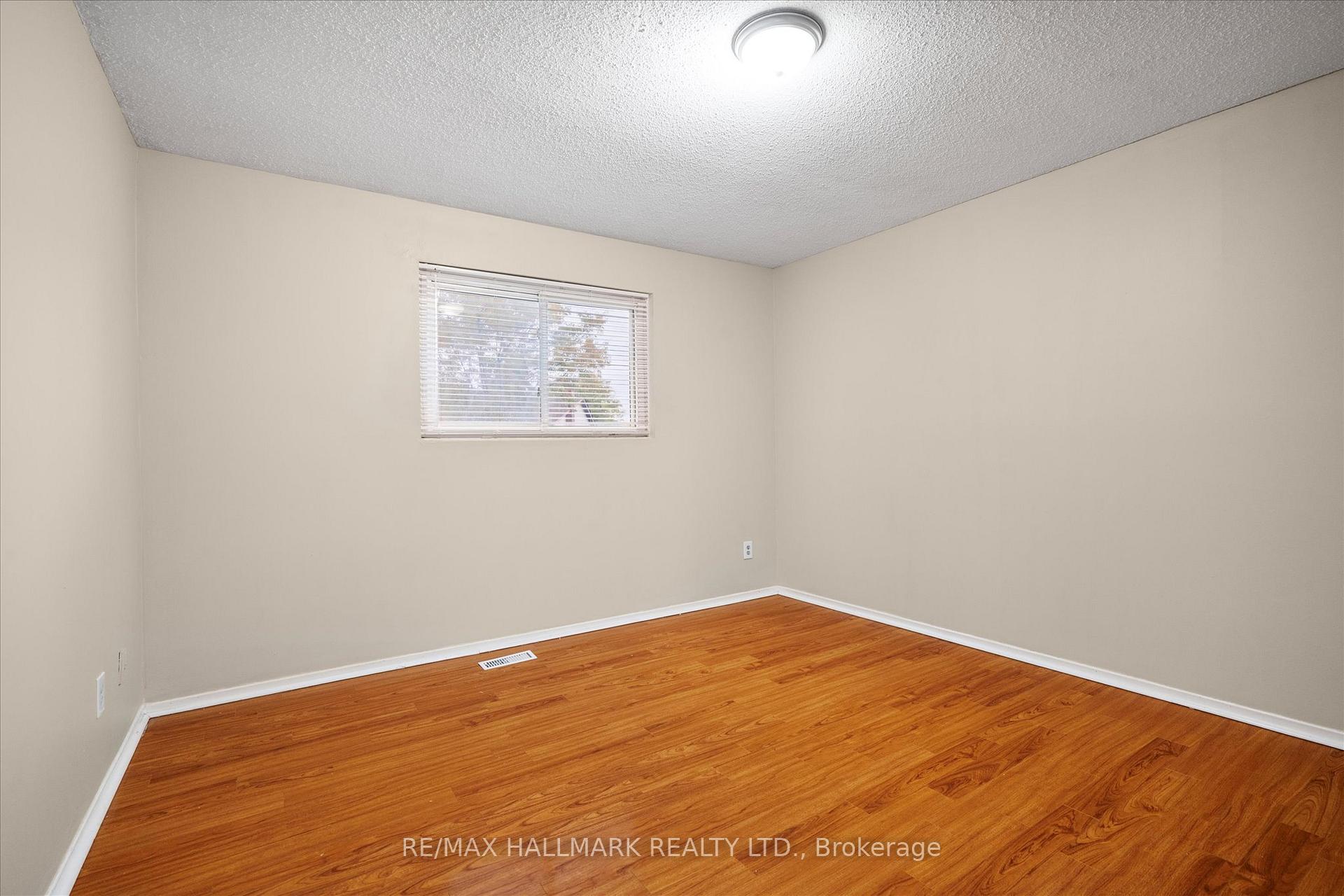 Photo 16 of Unit Upper, 80 Madison Street, Brampton, Central Park — HOMEH