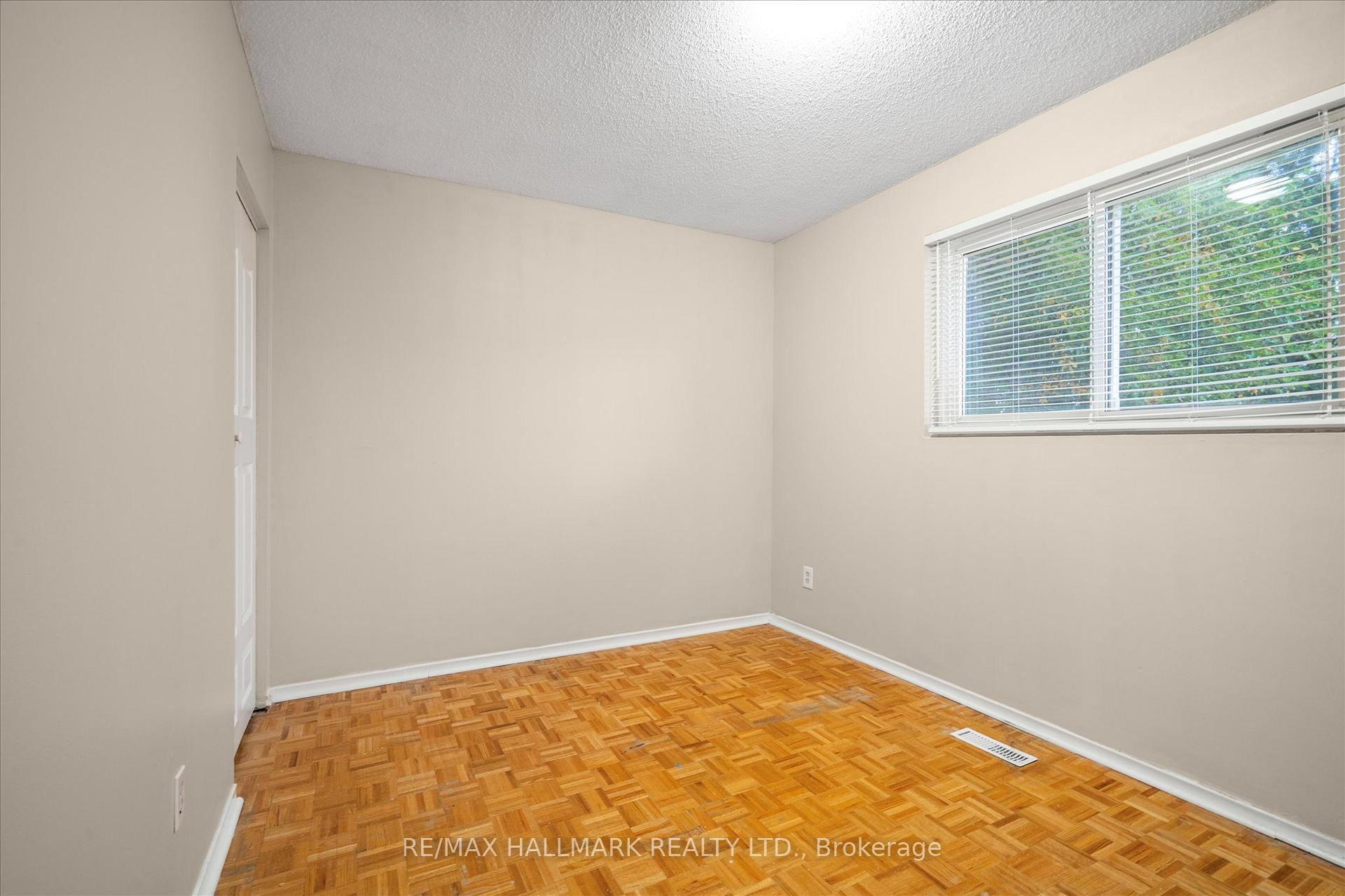 Photo 18 of Unit Upper, 80 Madison Street, Brampton, Central Park — HOMEH