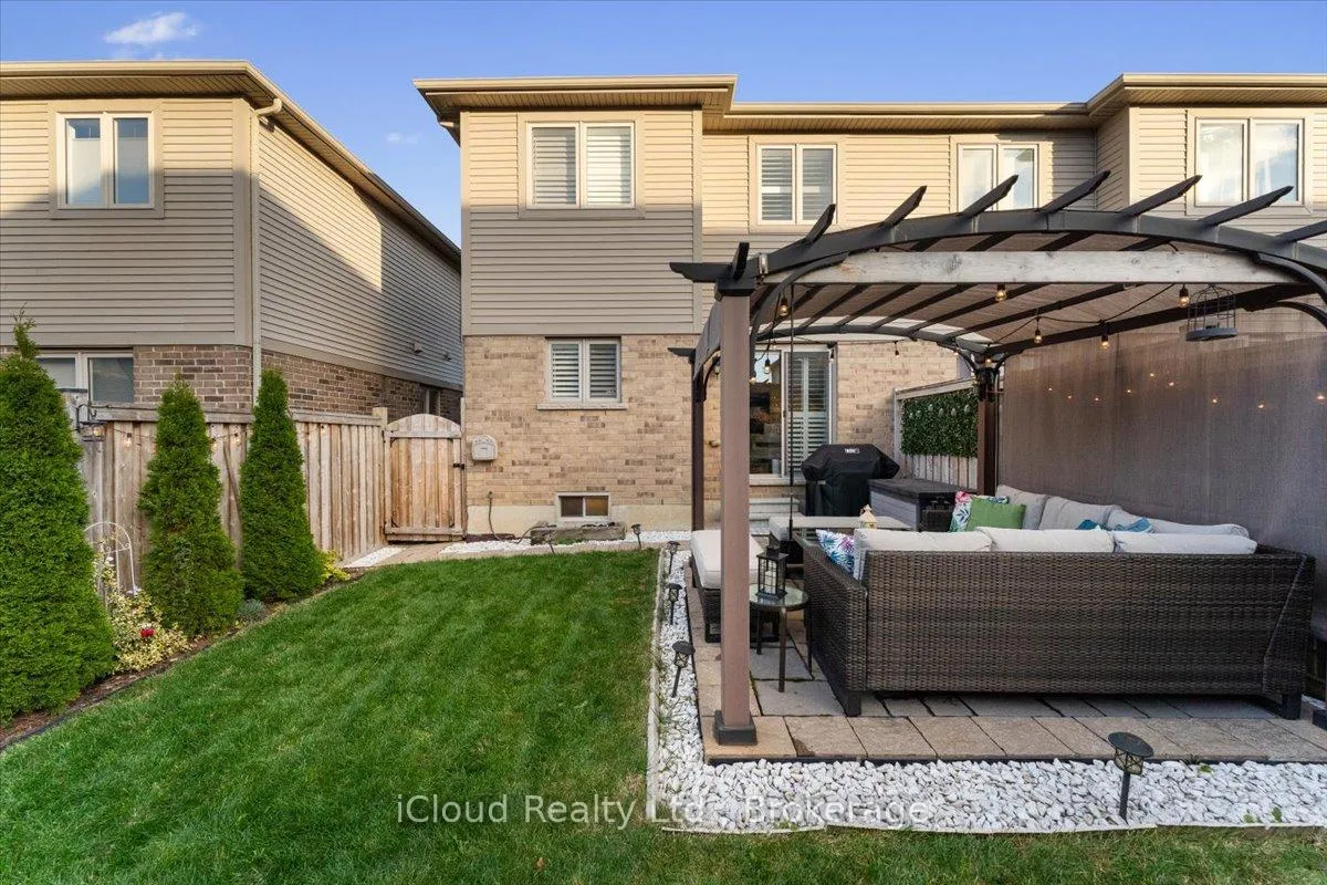Photo 33 of 115 Echovalley Drive, Hamilton, Stoney Creek Mountain — HOMEH