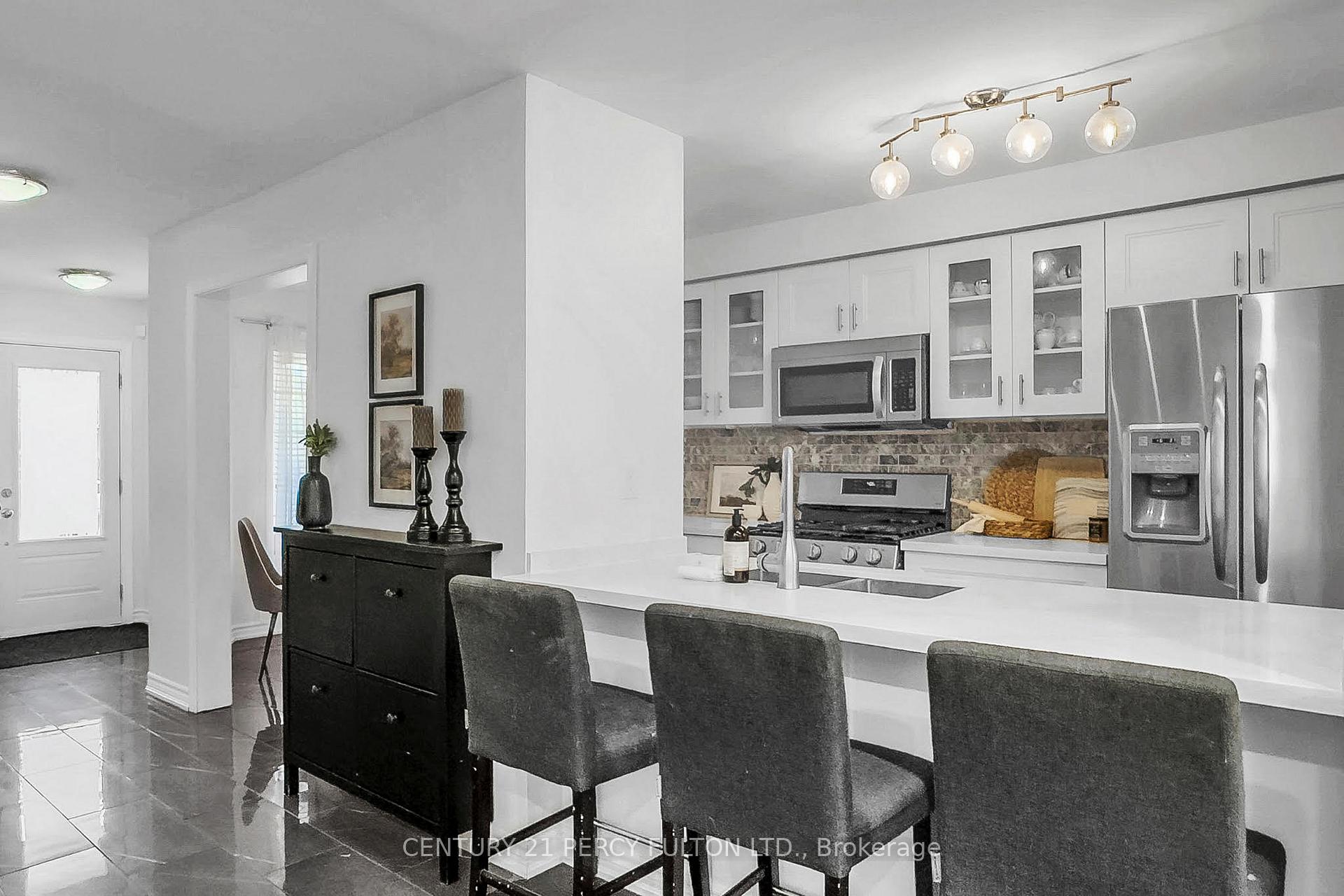 Photo 10 of 52 Shady Lane Crescent, Clarington, Bowmanville — HOMEH