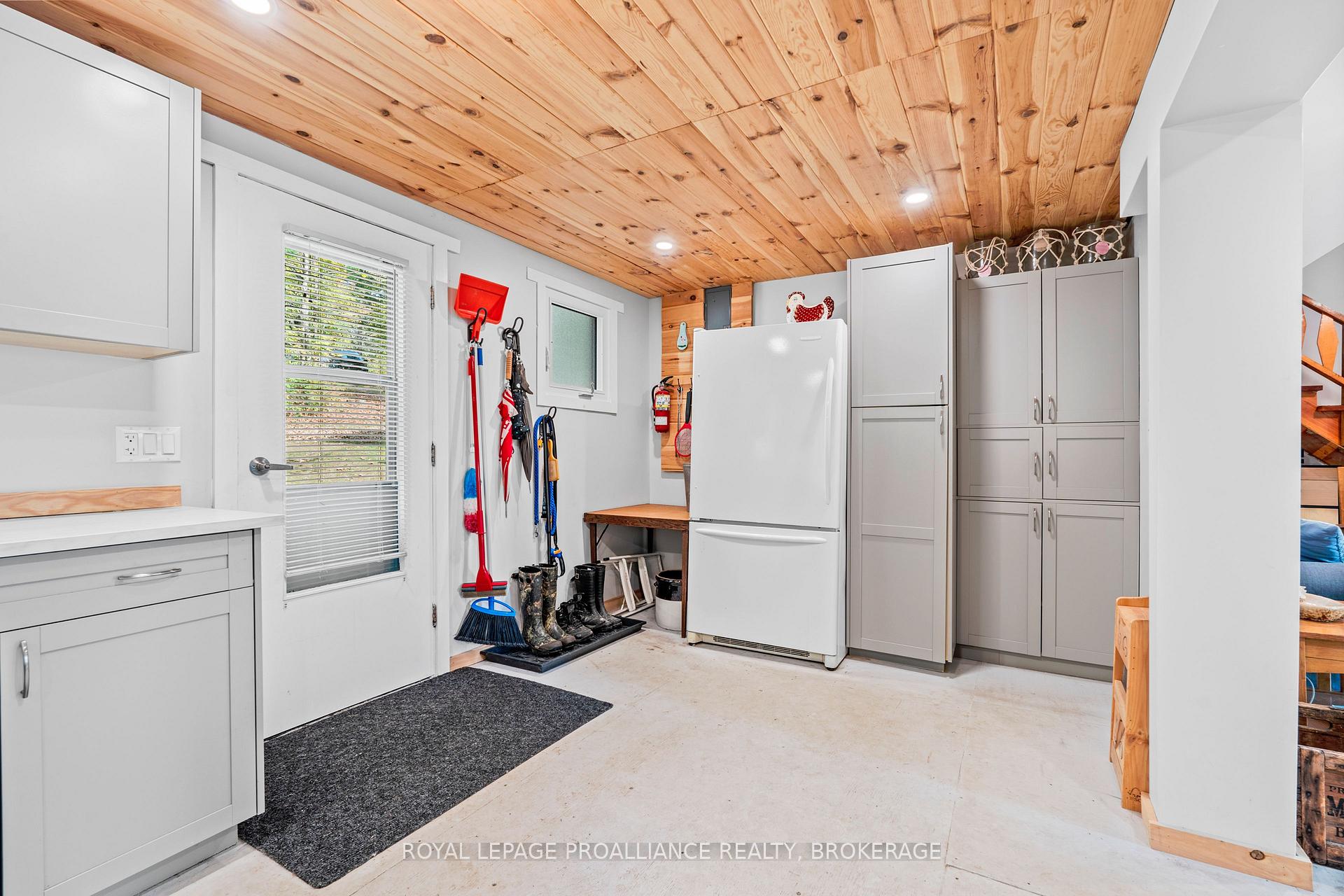 Photo 5 of 158 Maple Grove Lane, Frontenac, Frontenac South — HOMEH