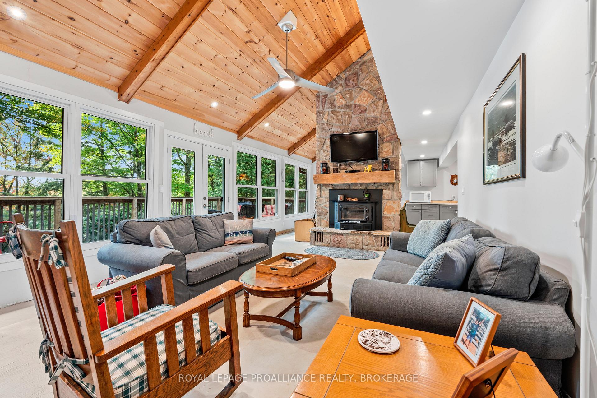 Photo 8 of 158 Maple Grove Lane, Frontenac, Frontenac South — HOMEH