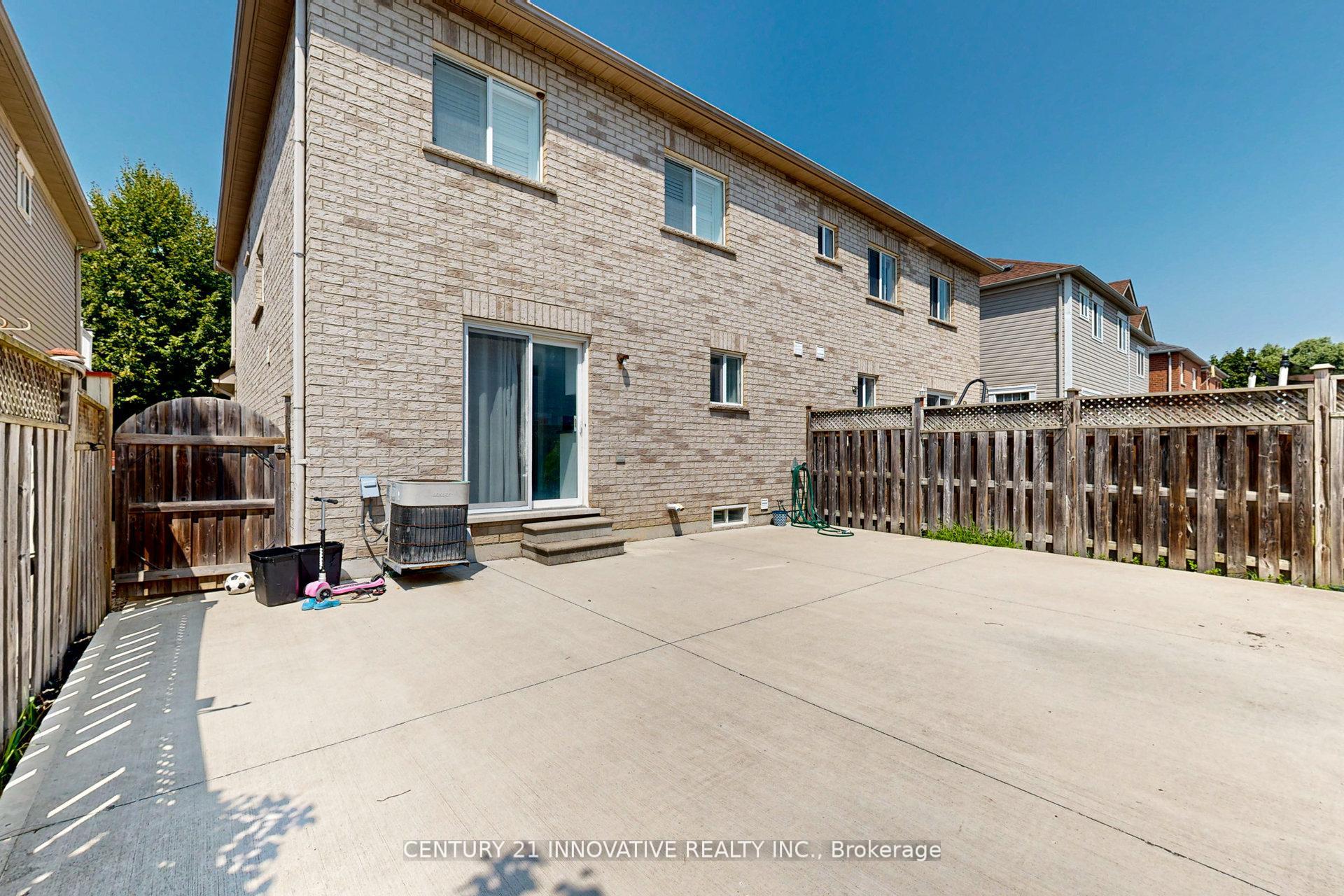 Photo 33 of 31 Stable Gate, Brampton, Northwest Sandalwood Parkway — HOMEH