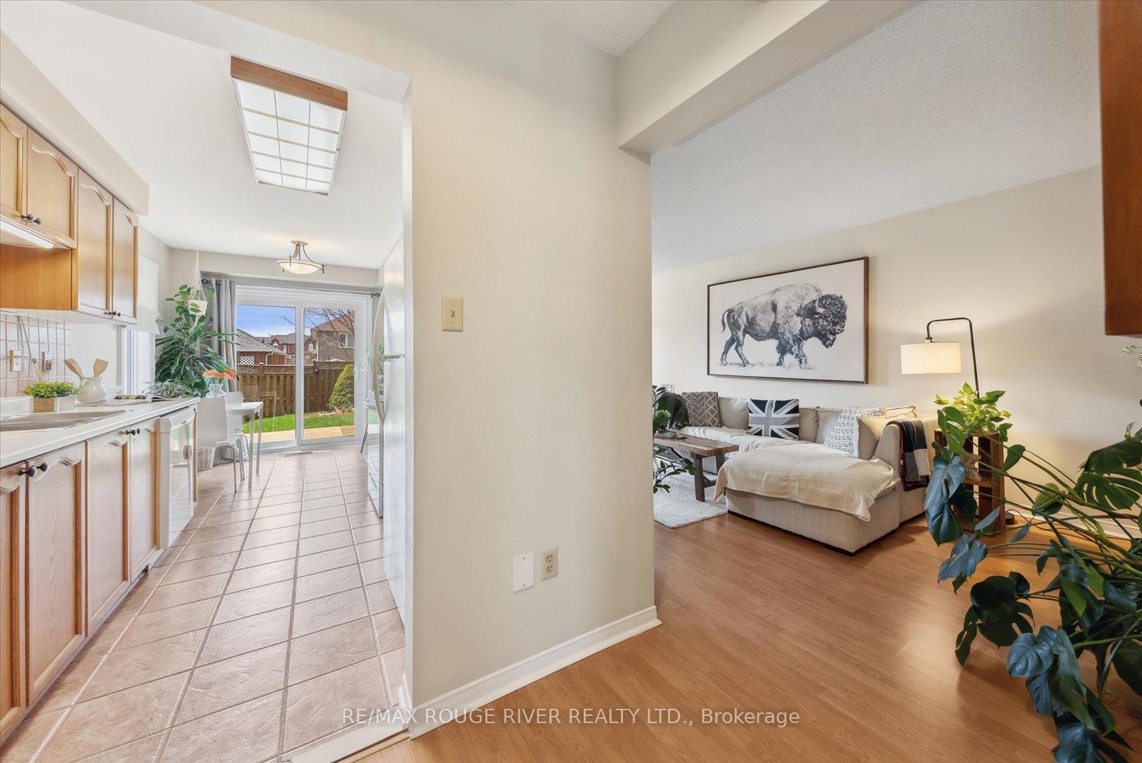 Photo 9 of 30 Landerville Lane, Clarington, Bowmanville — HOMEH