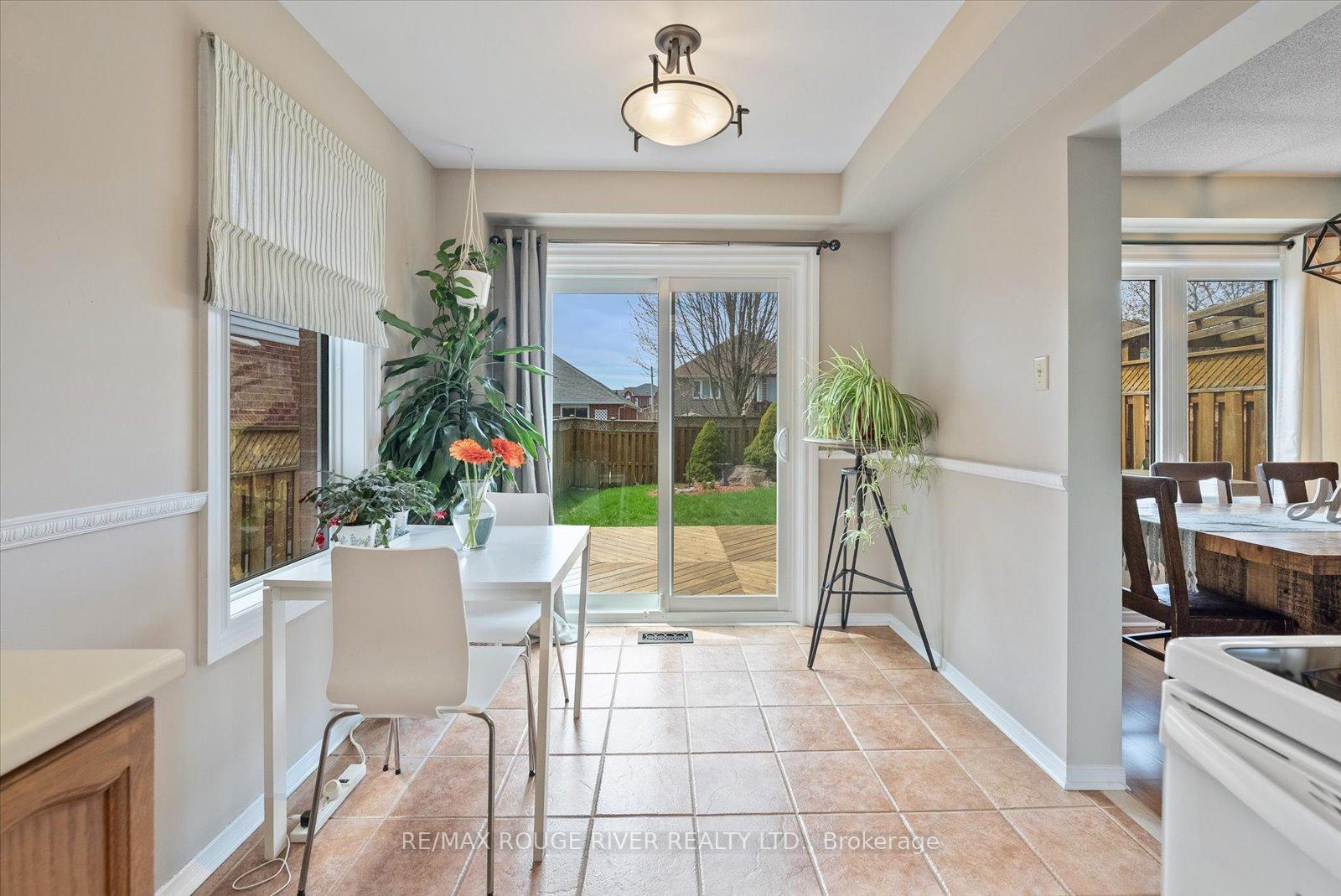 Photo 10 of 30 Landerville Lane, Clarington, Bowmanville — HOMEH