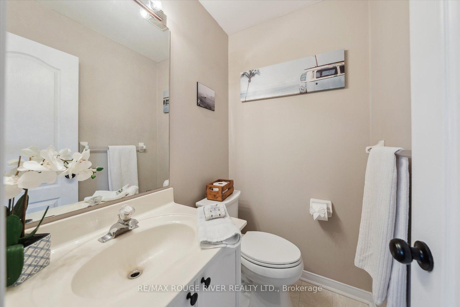 Photo 14 of 30 Landerville Lane, Clarington, Bowmanville — HOMEH