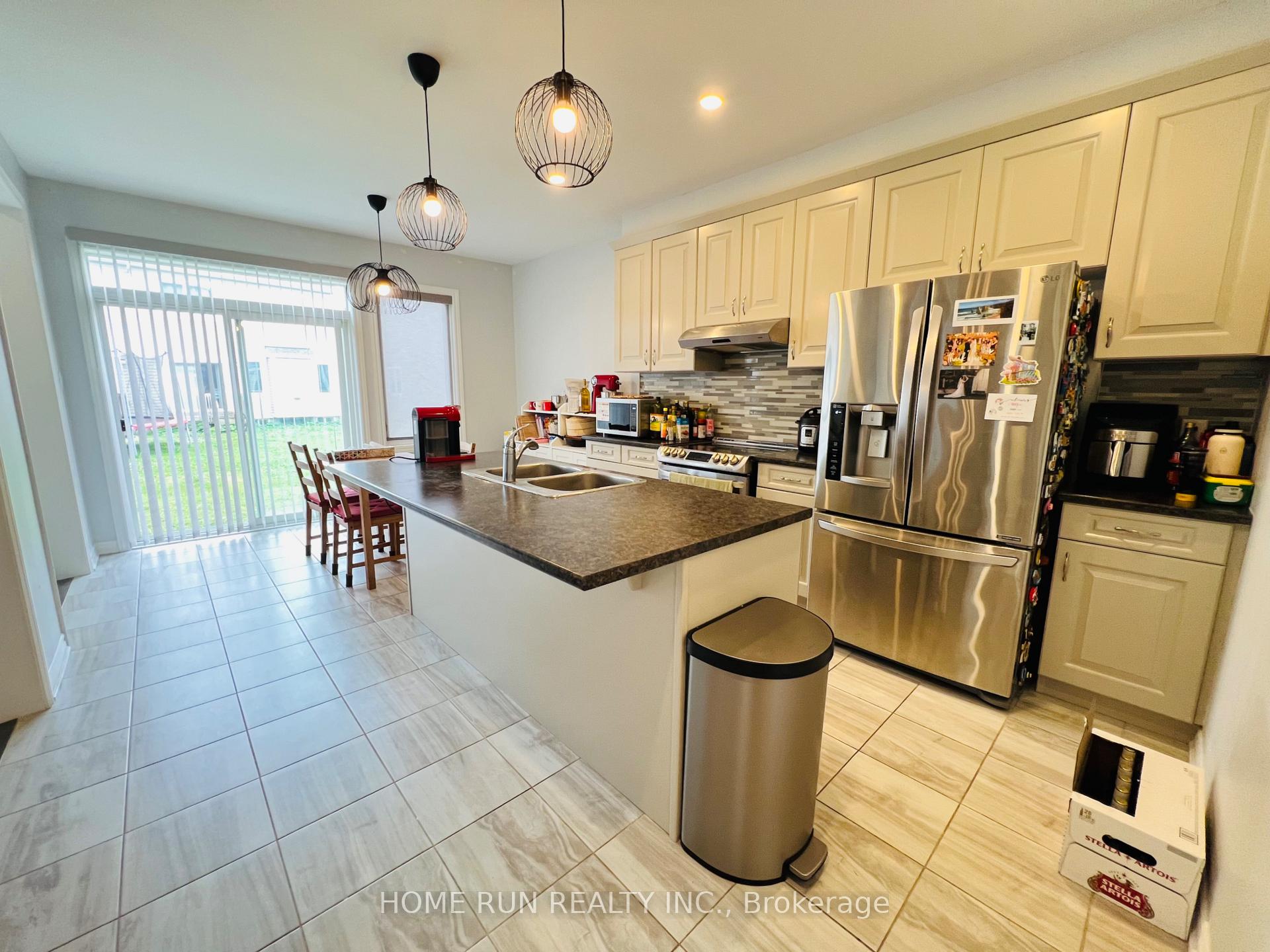 Photo 15 of 205 Brassy Minnow Crescent, Ottawa, Barrhaven - Half Moon Bay — HOMEH