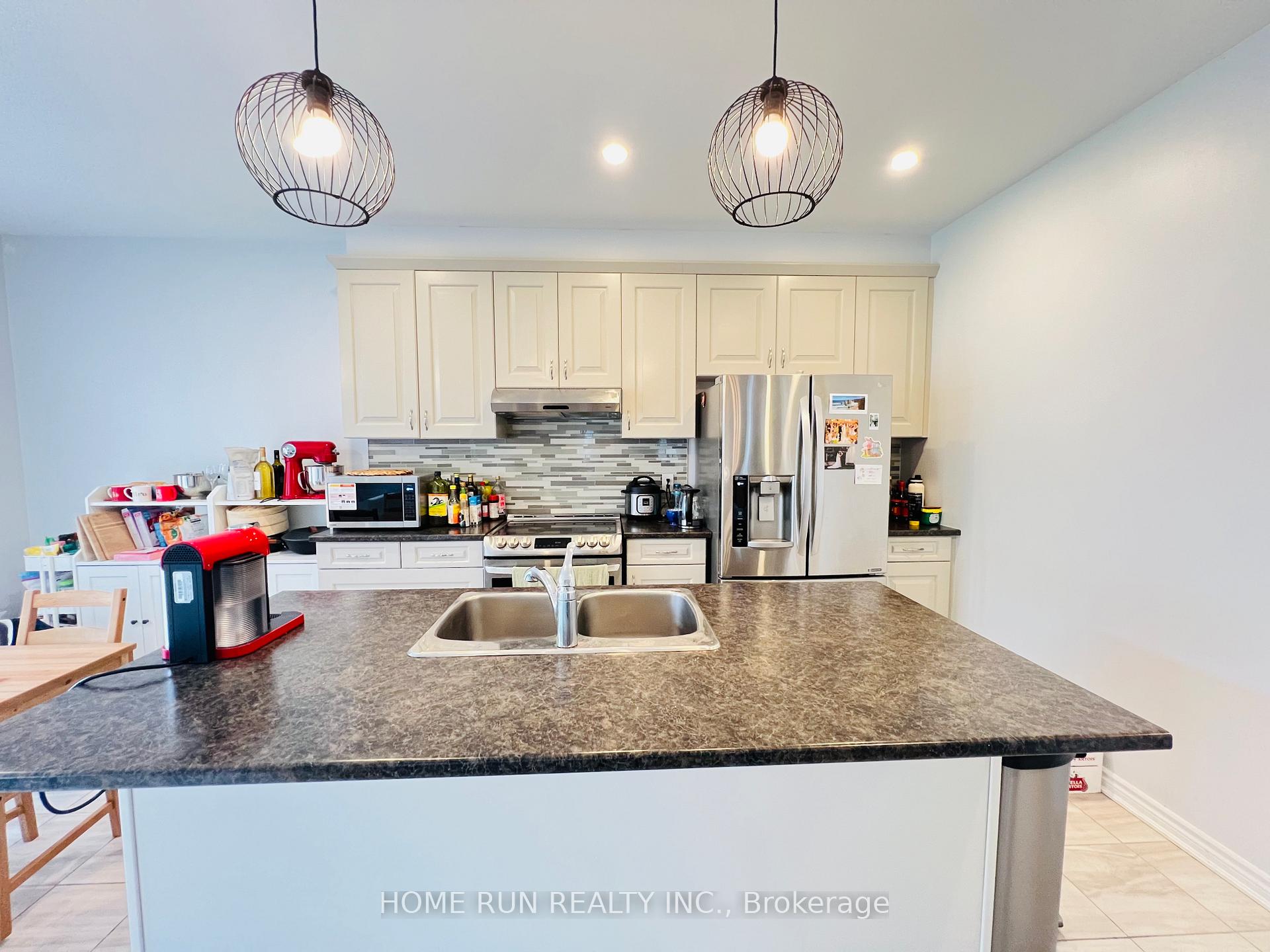 Photo 17 of 205 Brassy Minnow Crescent, Ottawa, Barrhaven - Half Moon Bay — HOMEH