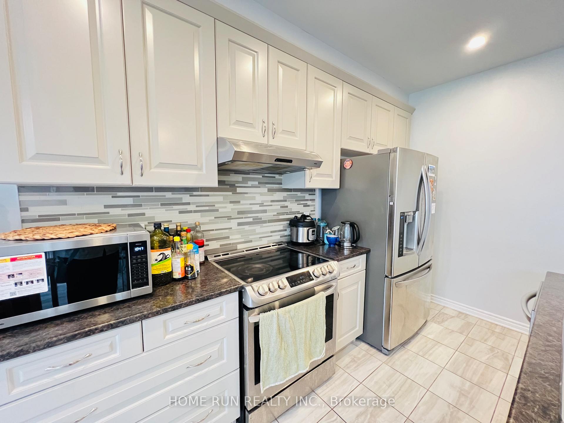 Photo 19 of 205 Brassy Minnow Crescent, Ottawa, Barrhaven - Half Moon Bay — HOMEH