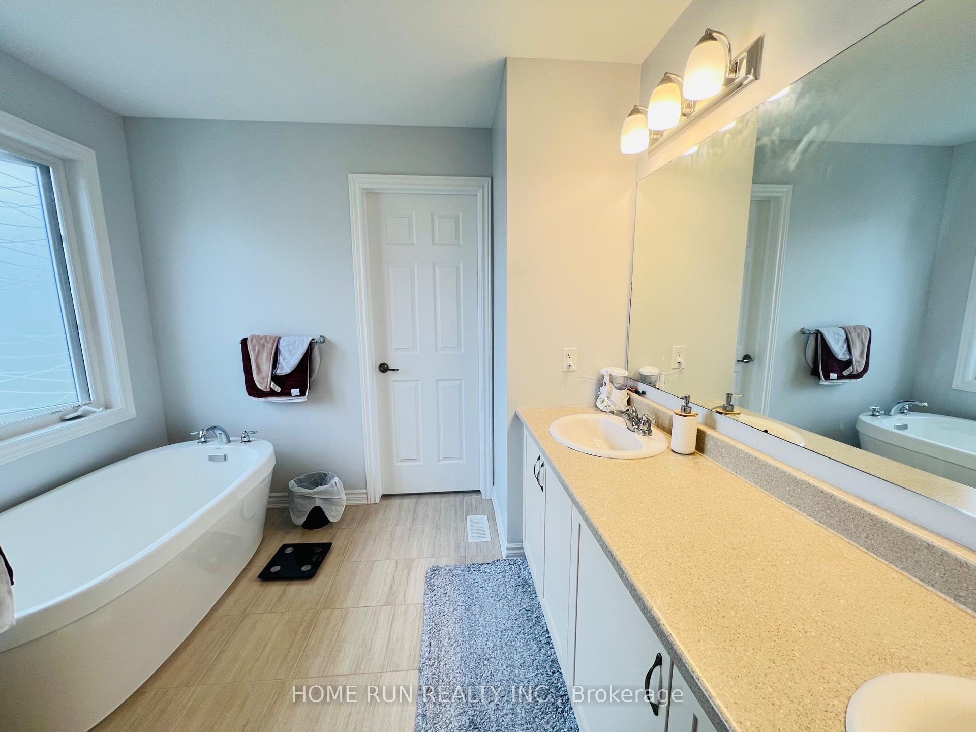Photo 24 of 205 Brassy Minnow Crescent, Ottawa, Barrhaven - Half Moon Bay — HOMEH
