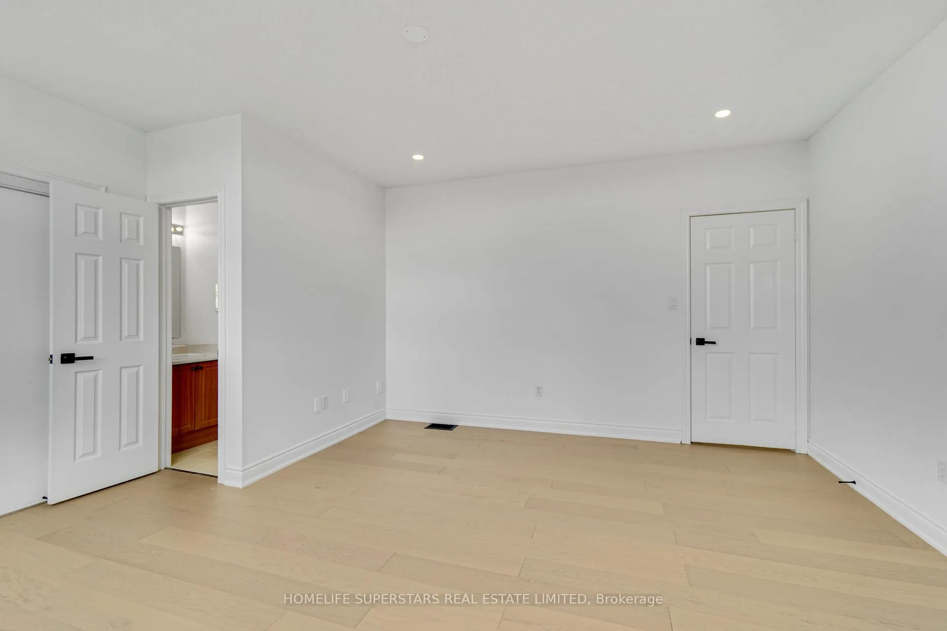 Photo 26 of 10 Orchid Drive, Brampton, Northwest Sandalwood Parkway — HOMEH