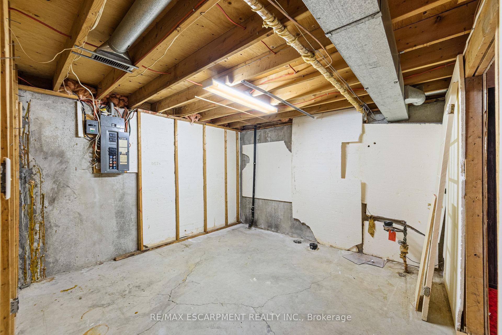 Photo 21 of 111 Boston Crescent, Hamilton, Berrisfield — HOMEH