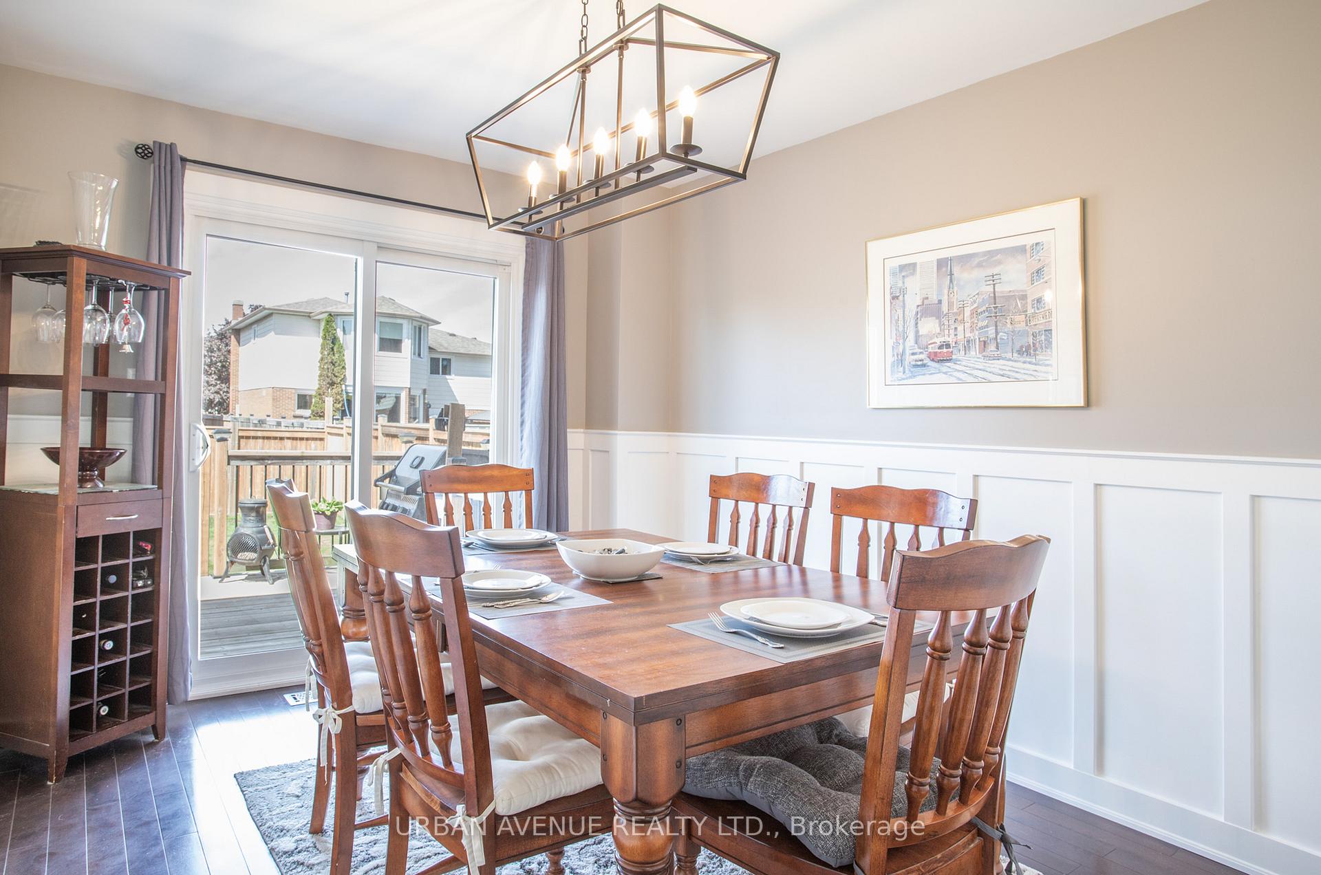 Photo 7 of 131 Lawrence Crescent, Clarington, Bowmanville — HOMEH