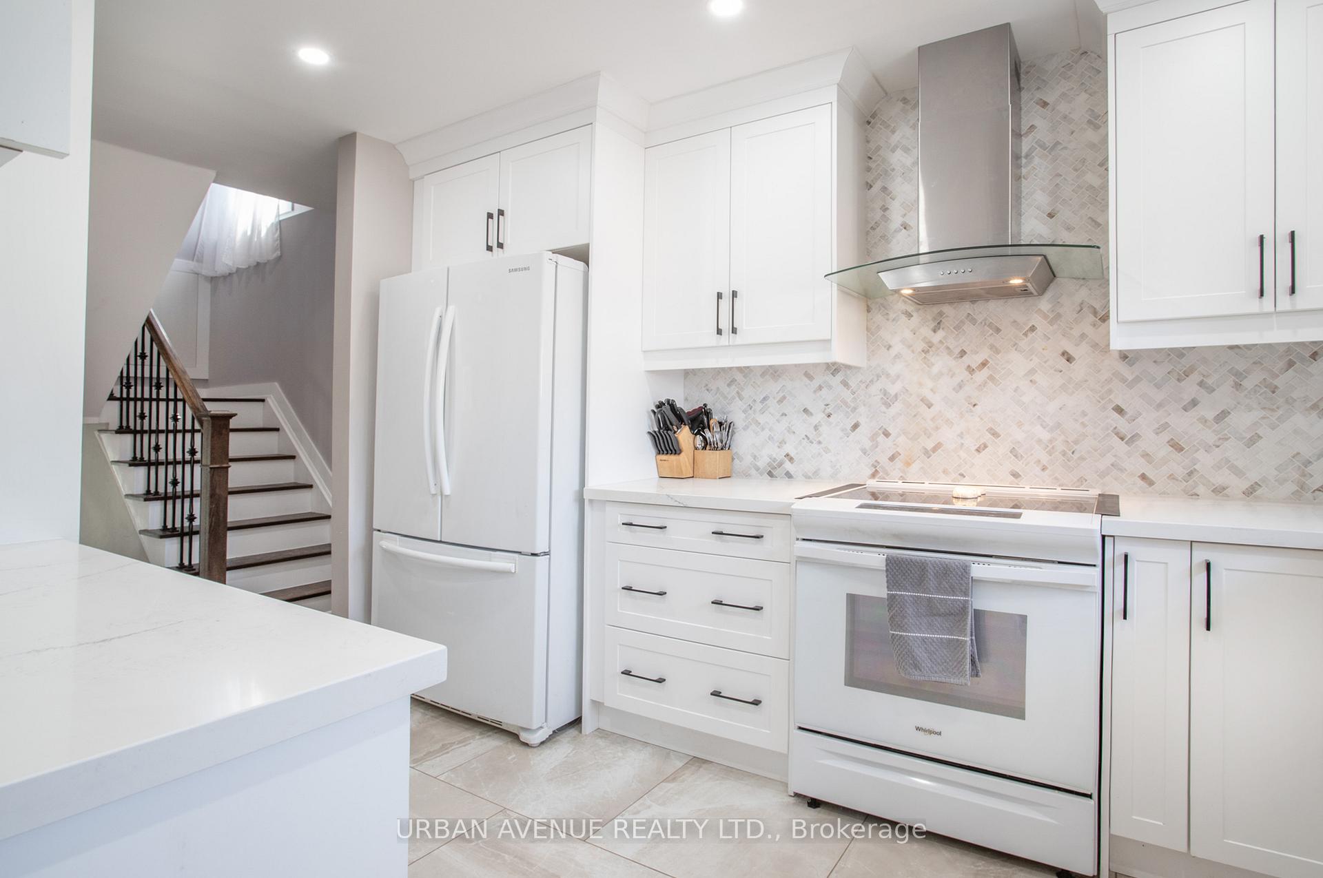 Photo 12 of 131 Lawrence Crescent, Clarington, Bowmanville — HOMEH