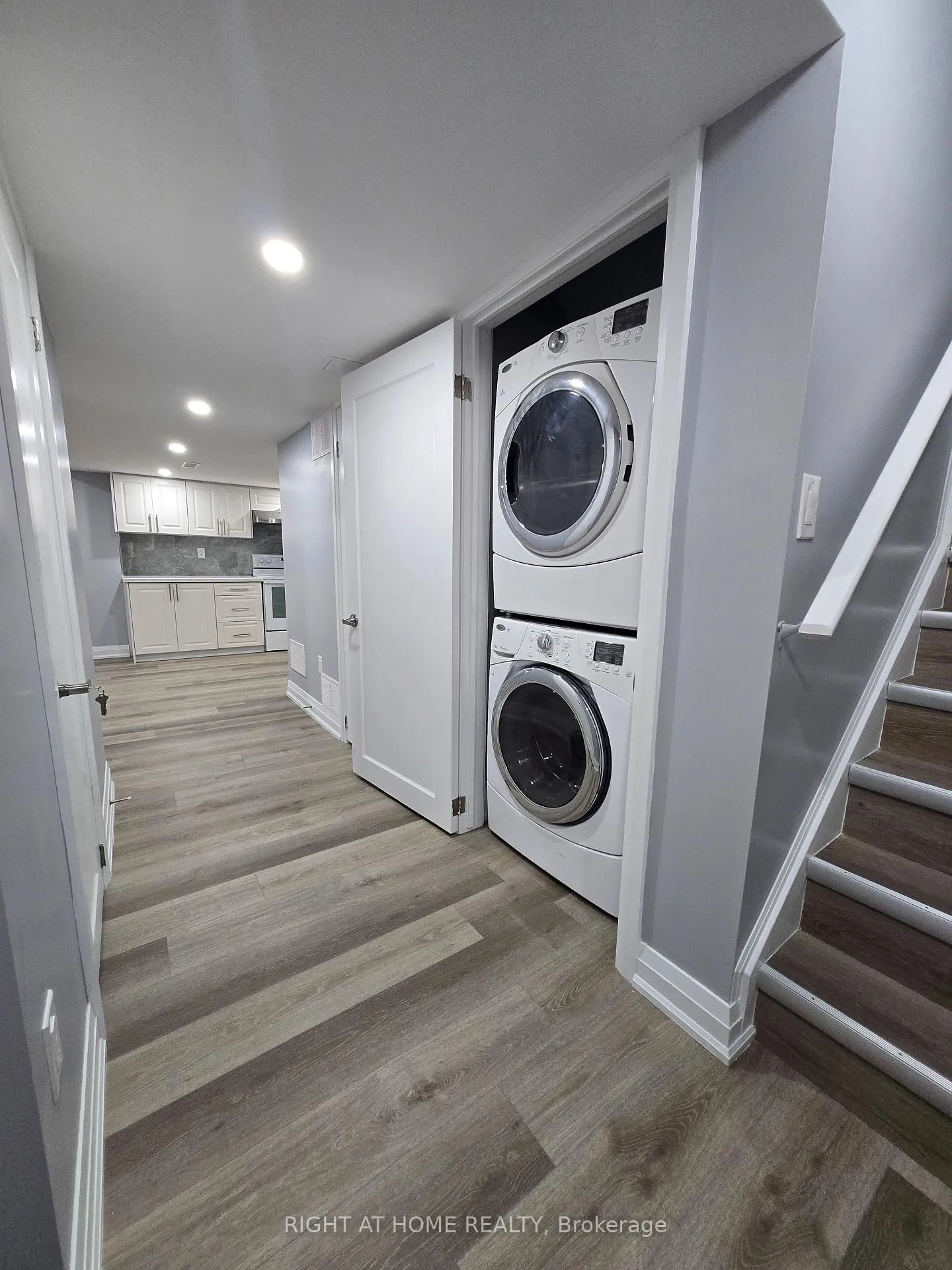 Photo 5 of Unit Basement, 31 Baby Pointe Trail, Brampton, Northwest Brampton — HOMEH