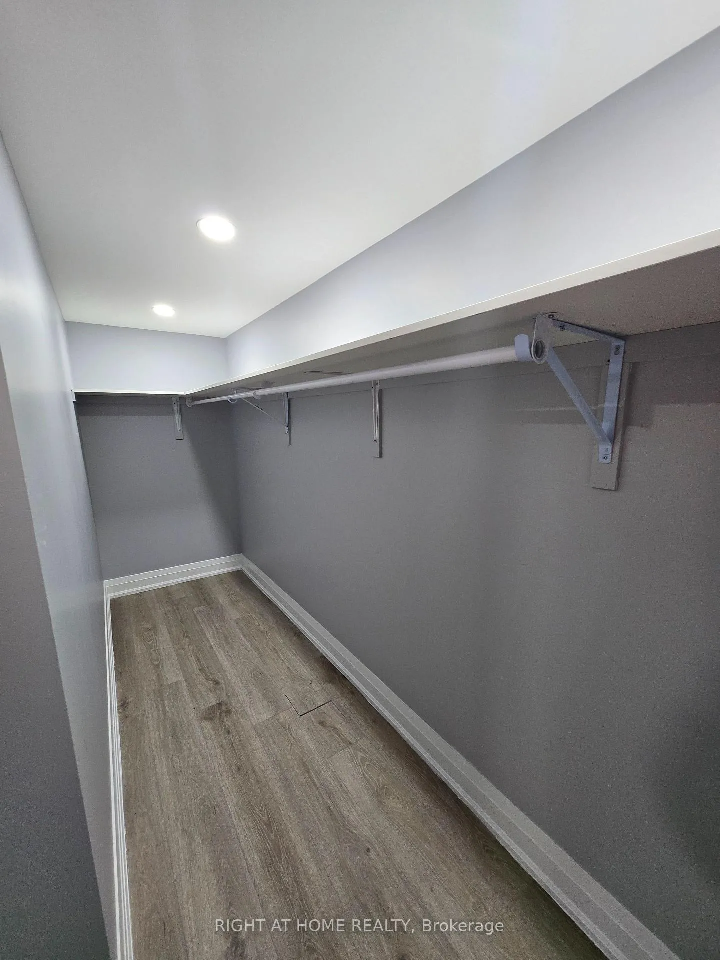 Photo 15 of Unit Basement, 31 Baby Pointe Trail, Brampton, Northwest Brampton — HOMEH