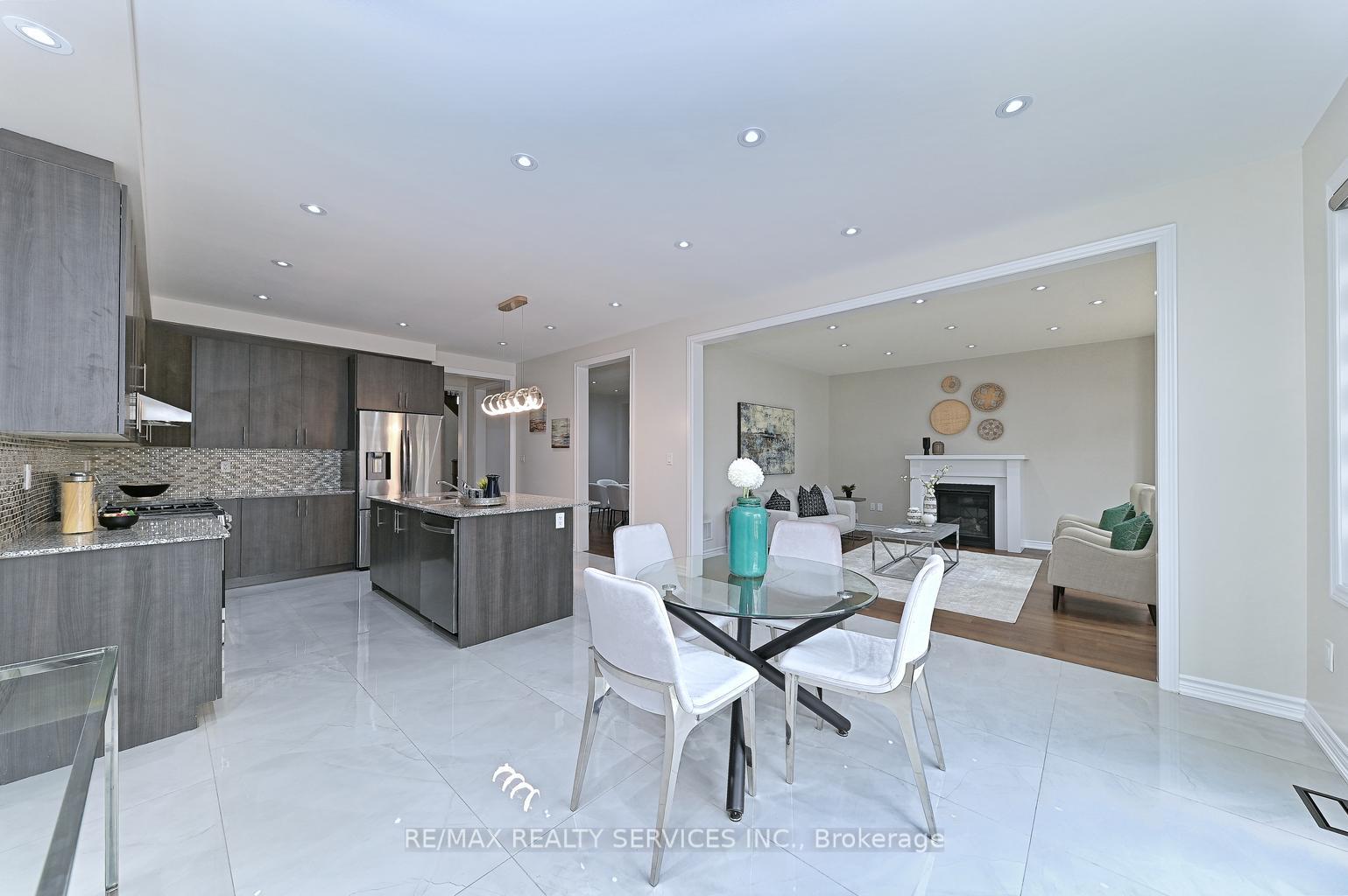 Photo 6 of 56 Royal Fern Crescent, Caledon, Rural Caledon — HOMEH