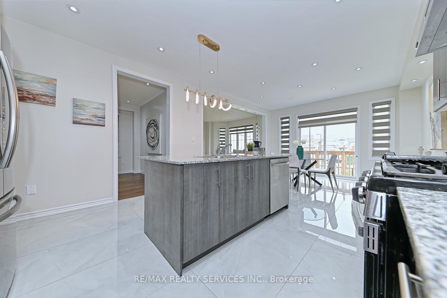 Photo 7 of 56 Royal Fern Crescent, Caledon, Rural Caledon — HOMEH