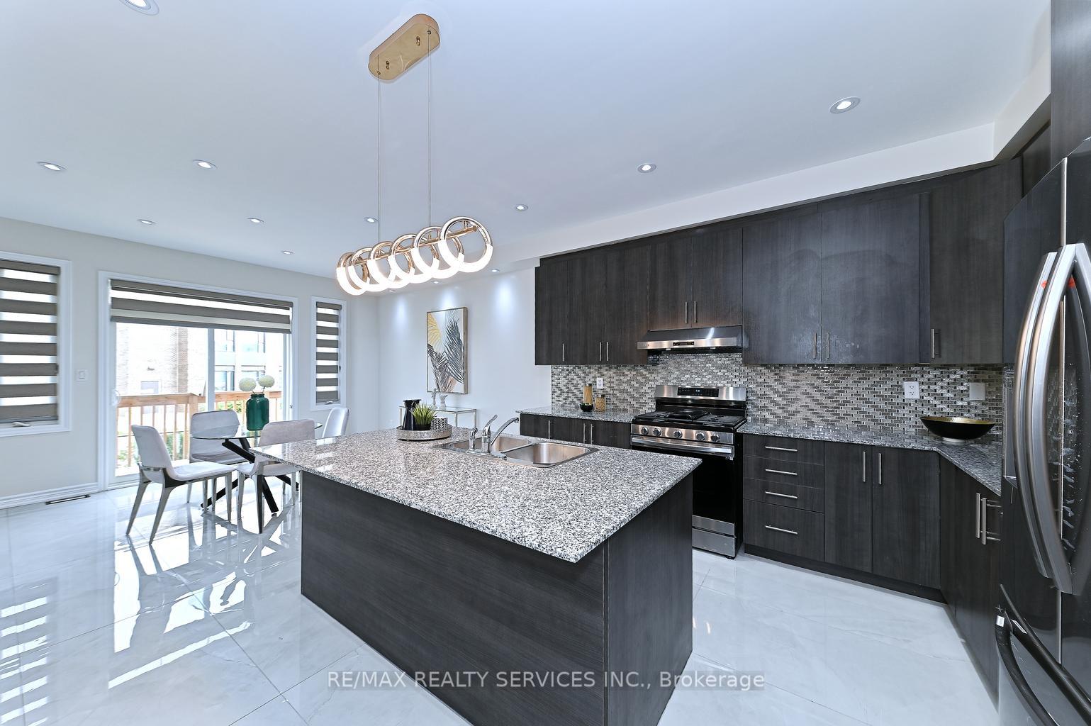 Photo 8 of 56 Royal Fern Crescent, Caledon, Rural Caledon — HOMEH