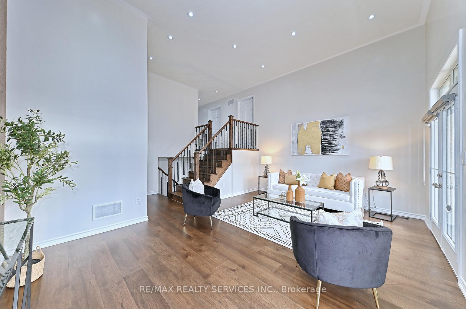 Photo 18 of 56 Royal Fern Crescent, Caledon, Rural Caledon — HOMEH
