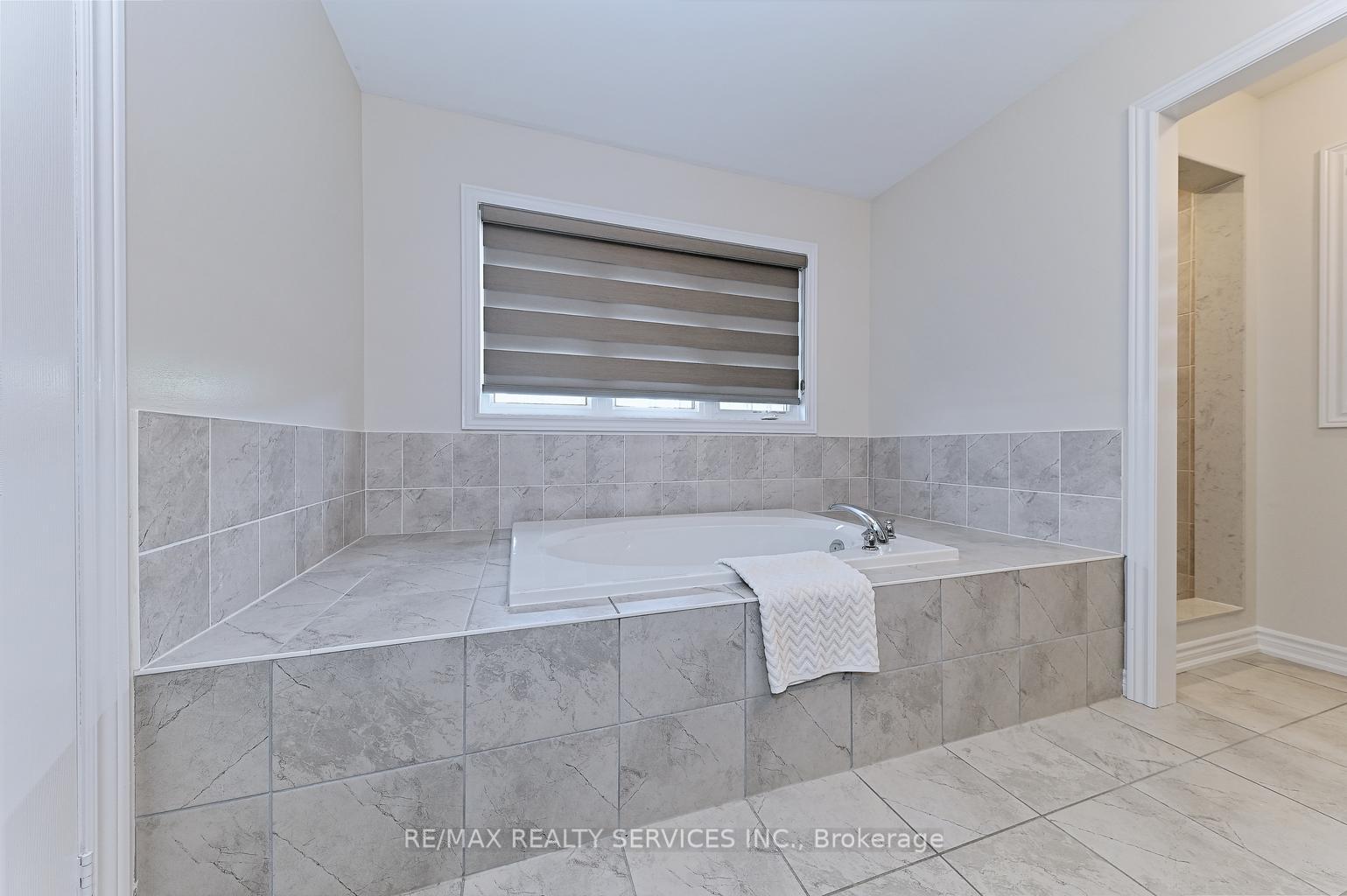 Photo 30 of 56 Royal Fern Crescent, Caledon, Rural Caledon — HOMEH