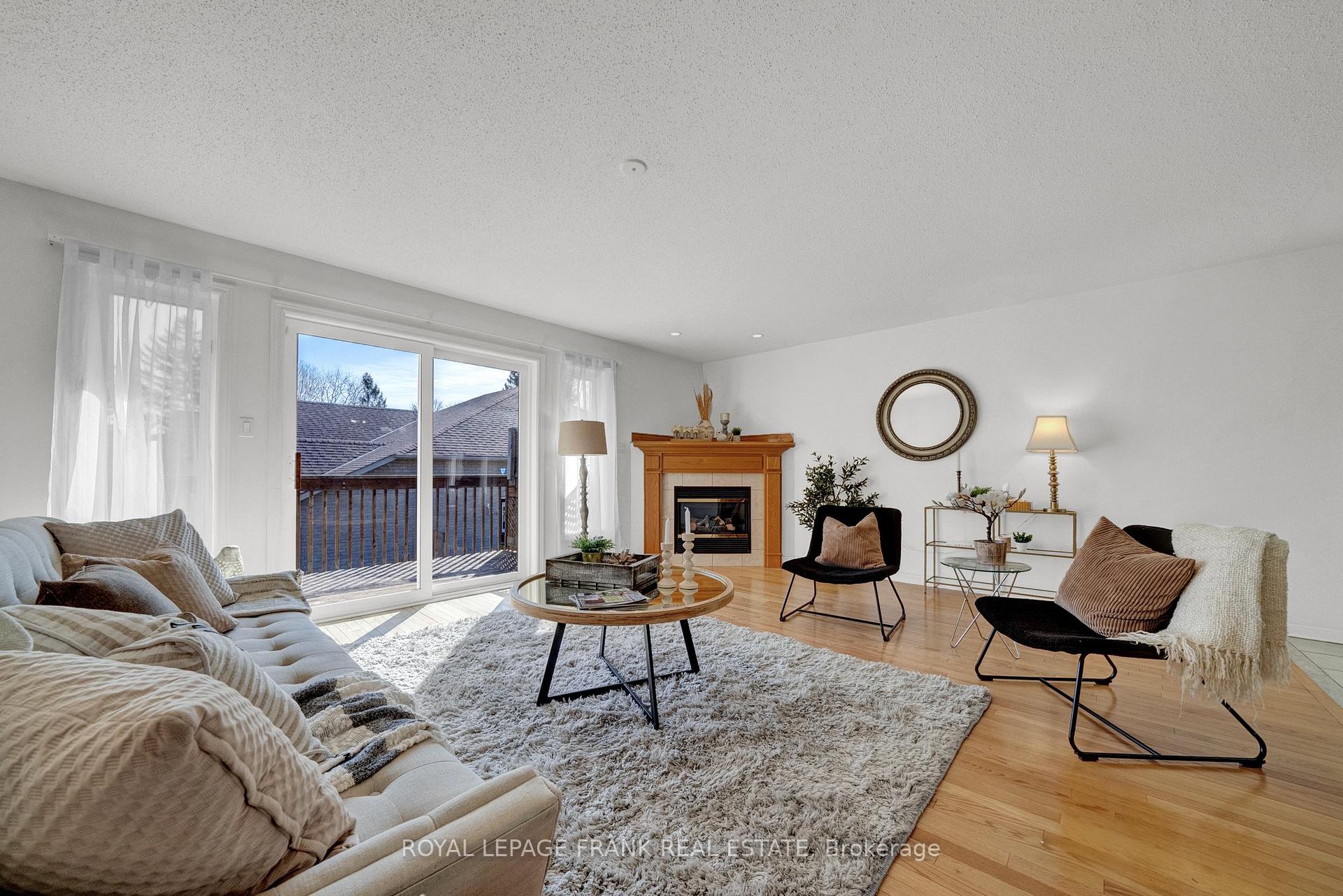 Photo 9 of 45 Valleycrest Drive, Clarington, Courtice — HOMEH