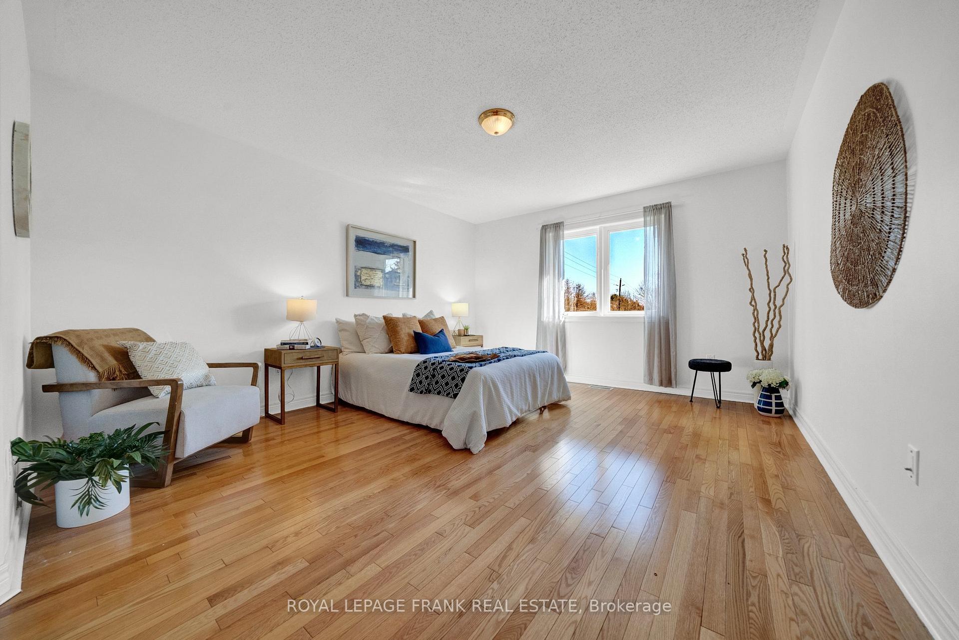 Photo 12 of 45 Valleycrest Drive, Clarington, Courtice — HOMEH