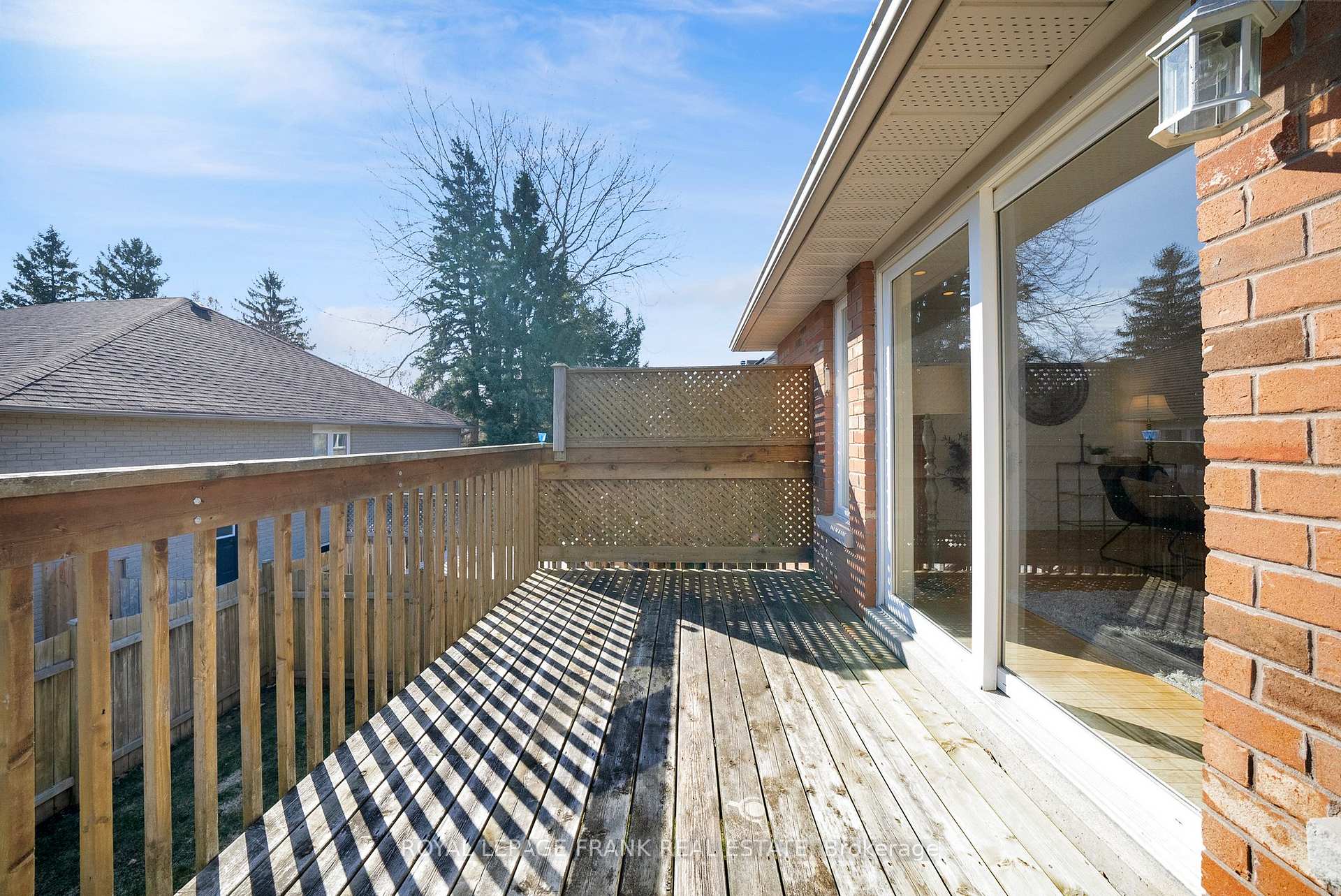 Photo 25 of 45 Valleycrest Drive, Clarington, Courtice — HOMEH