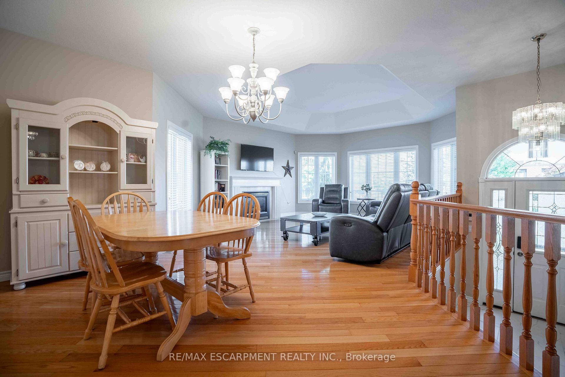 Photo 7 of 441 Crerar Drive, Hamilton, Crerar — HOMEH